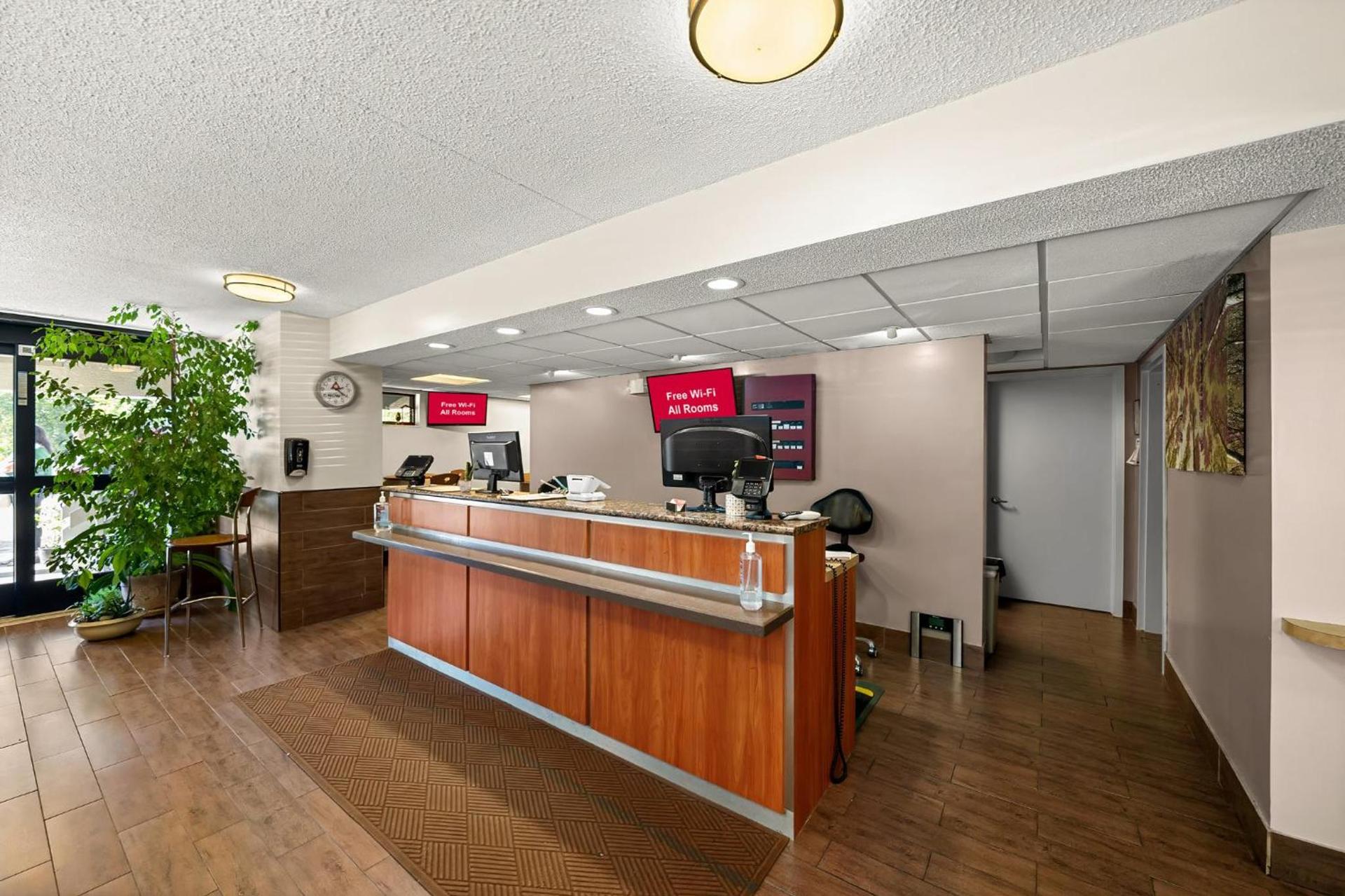 Red Roof Inn Dallas - DFW Airport North photo 40