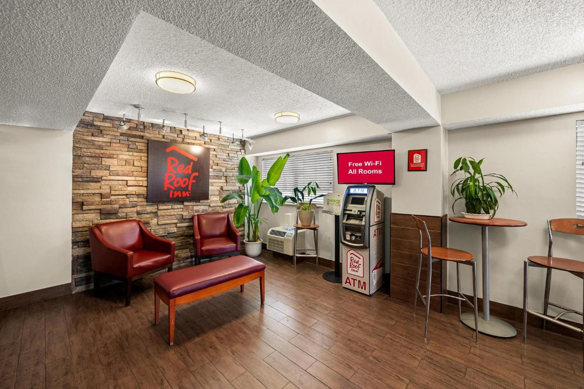 Red Roof Inn Dallas - DFW Airport North photo 42