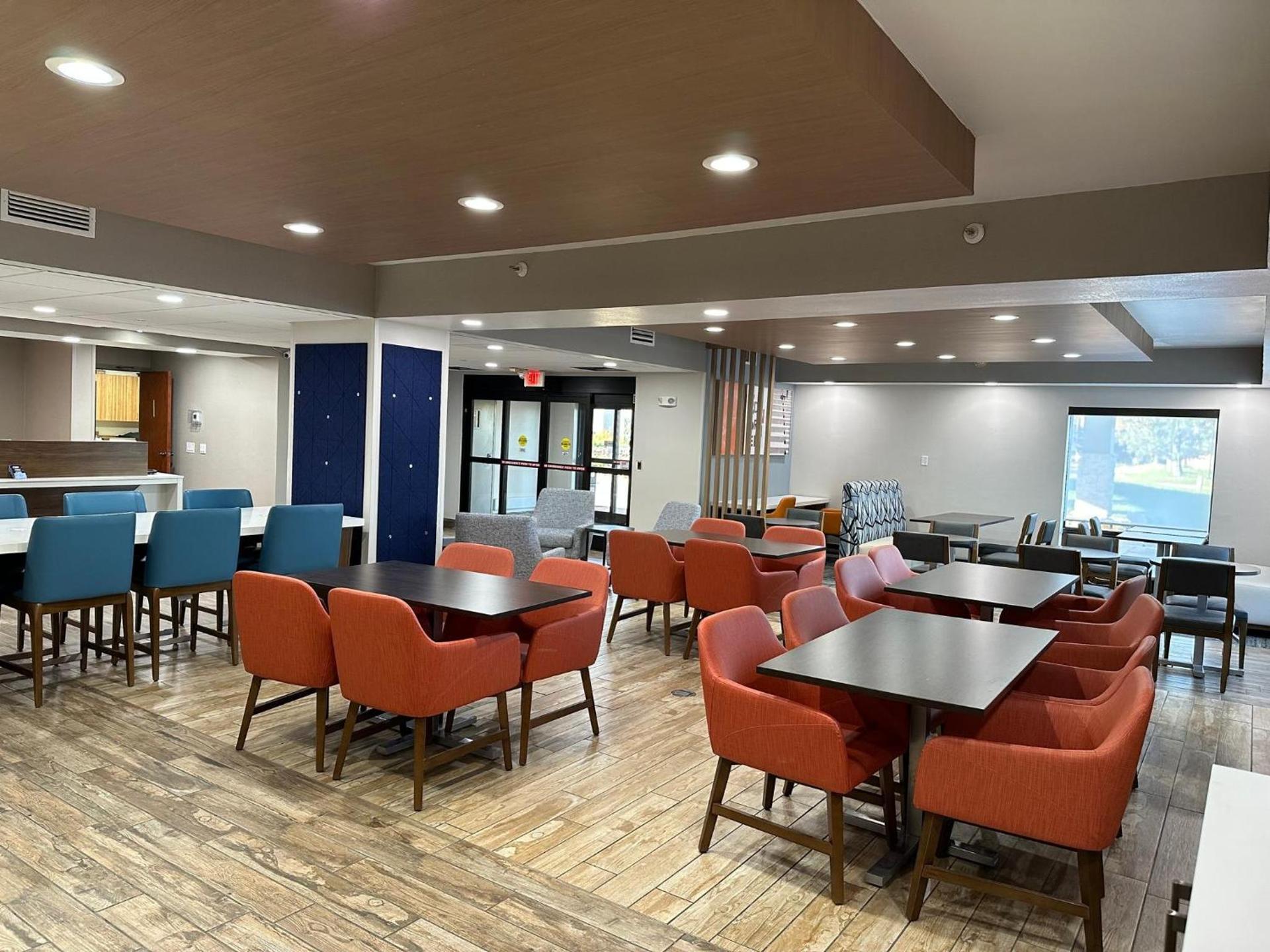 Holiday Inn Express & Suites Eden Prairie - Minneapolis by IHG photo 31