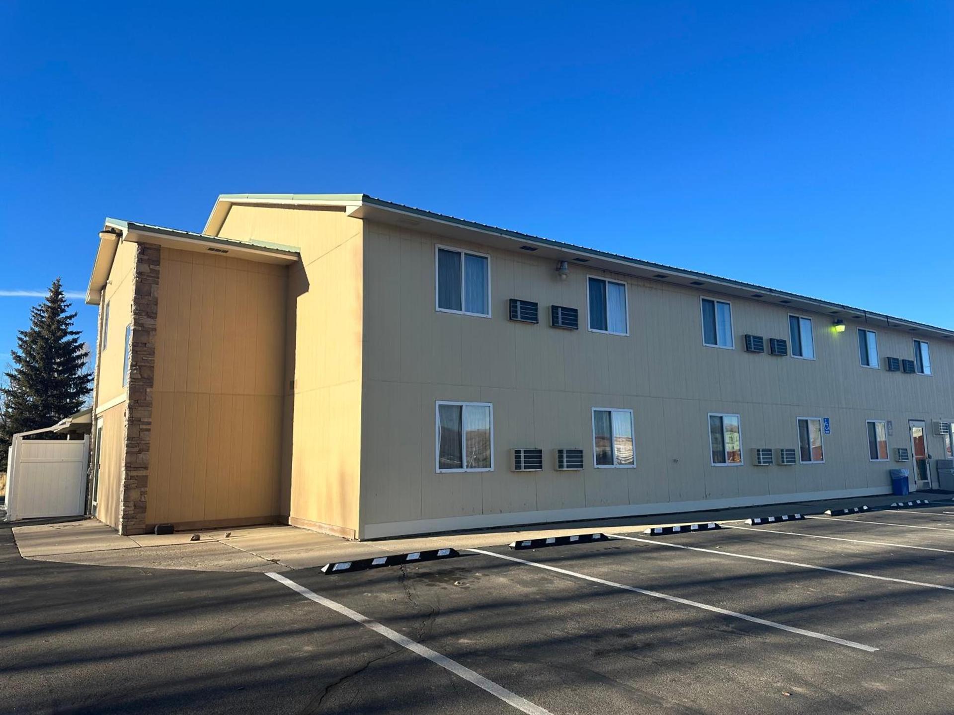 Days Inn & Suites by Wyndham Gunnison photo 40
