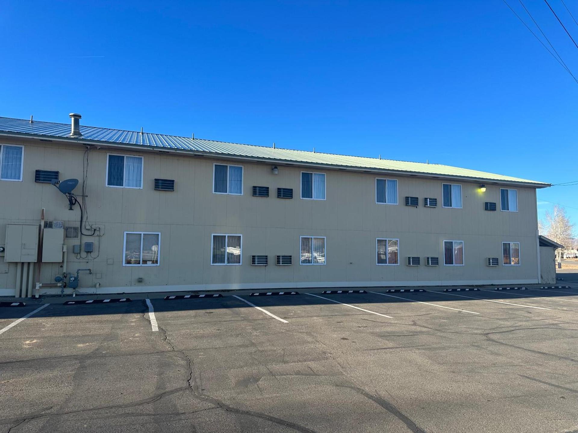 Days Inn & Suites by Wyndham Gunnison photo 58