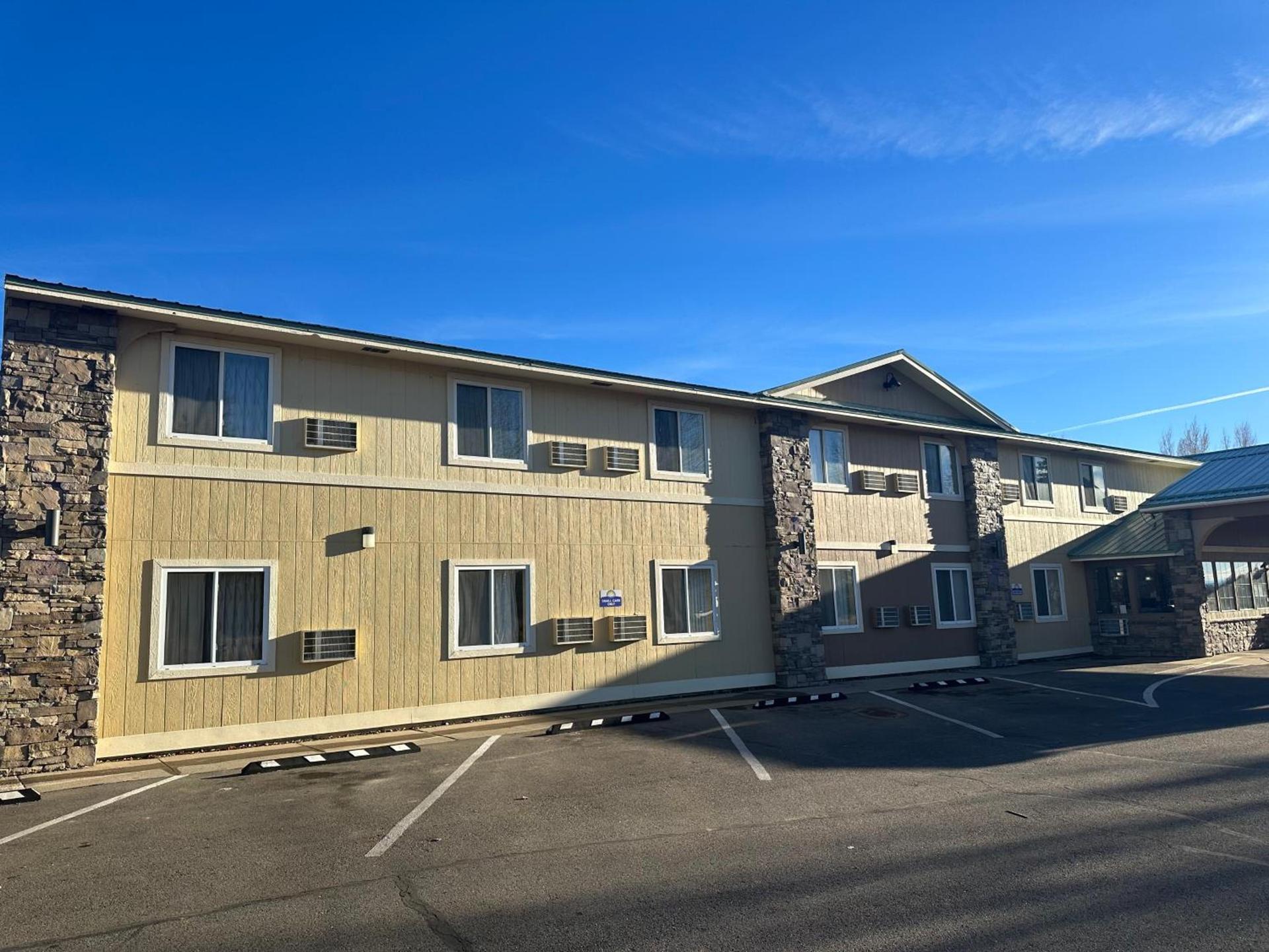 Days Inn & Suites by Wyndham Gunnison photo 62