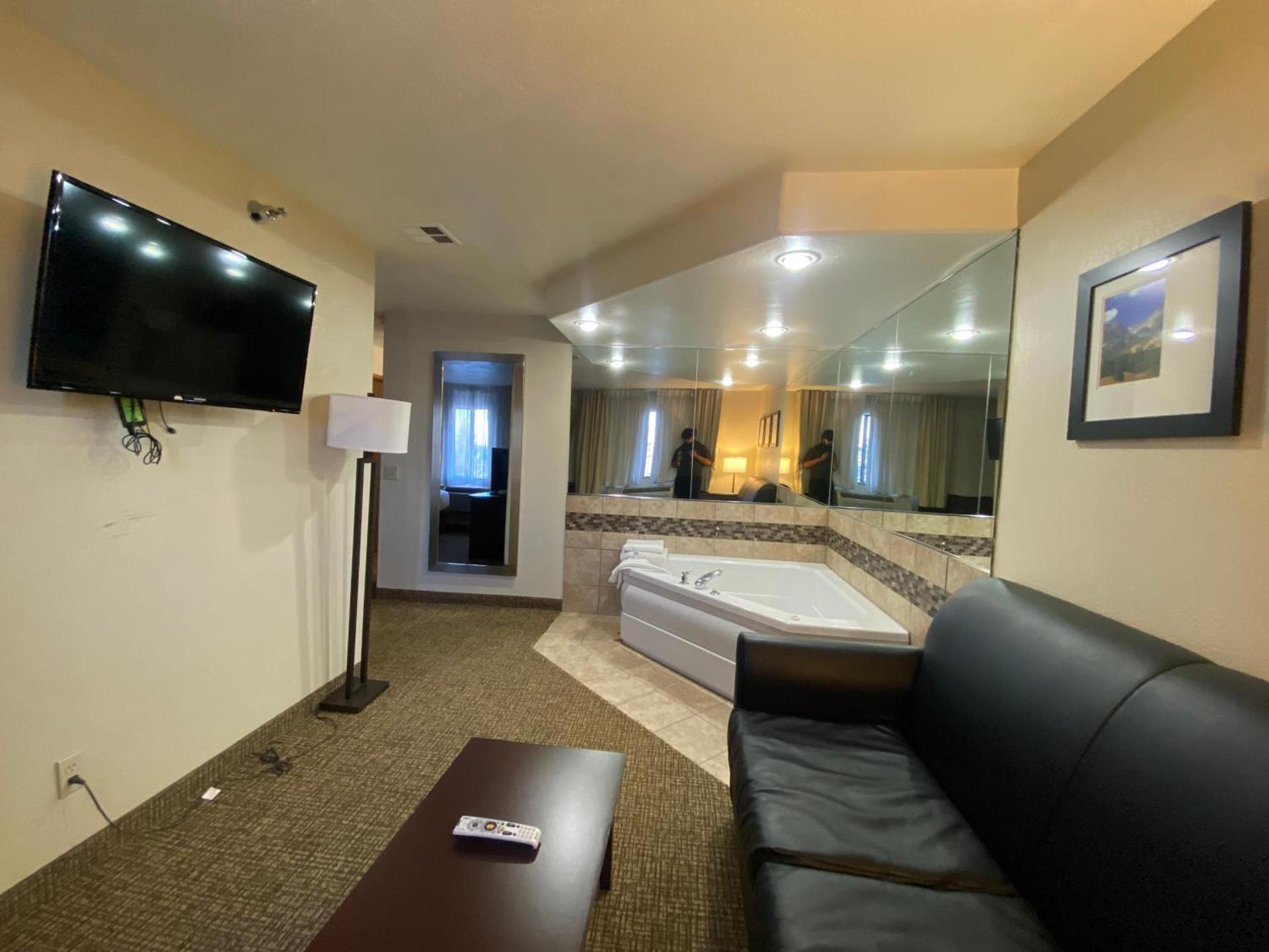 Comfort Inn & Suites Gunnison-Crested Butte photo 52