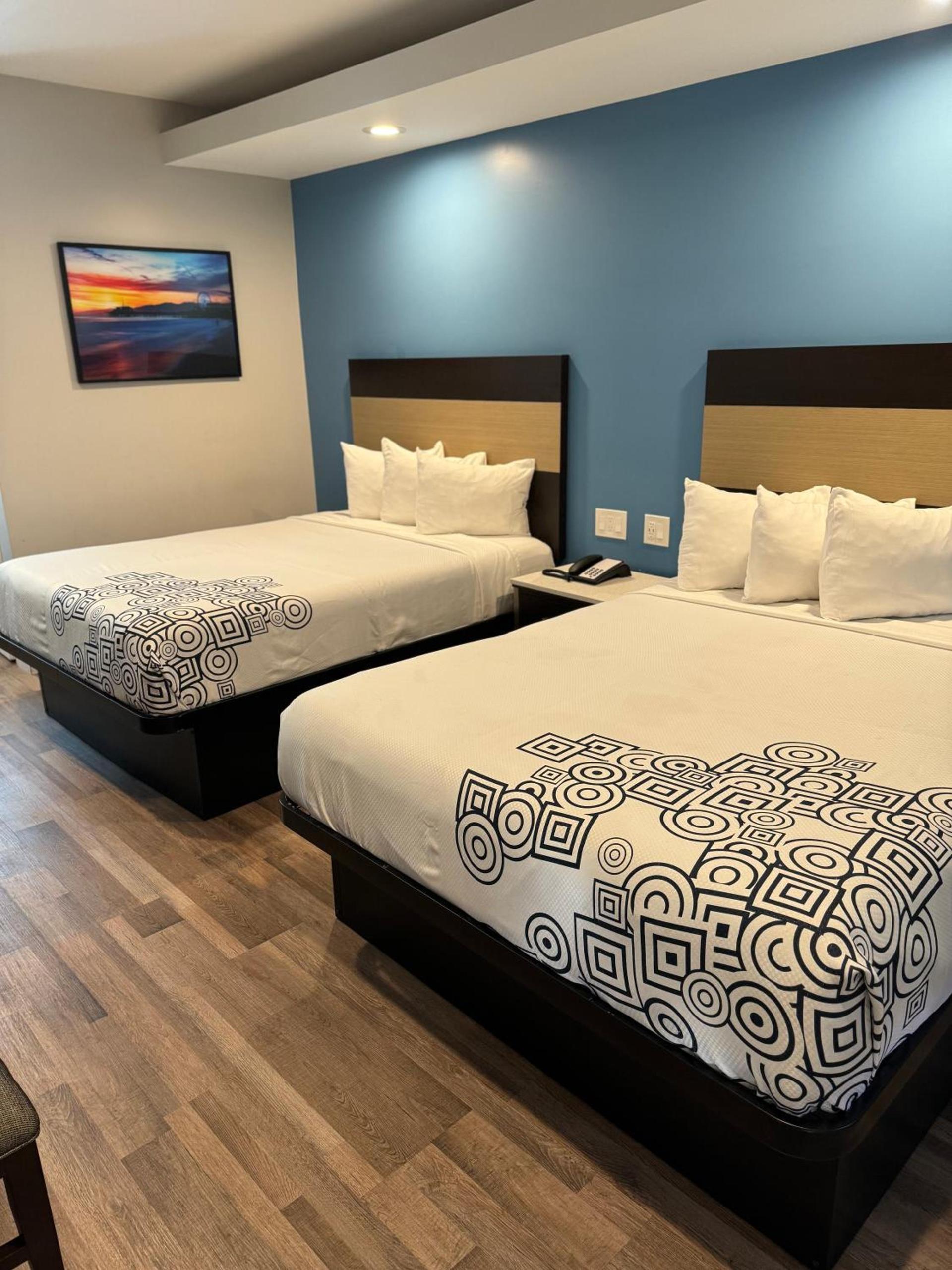 Surfside Inn Redondo Beach photo 13