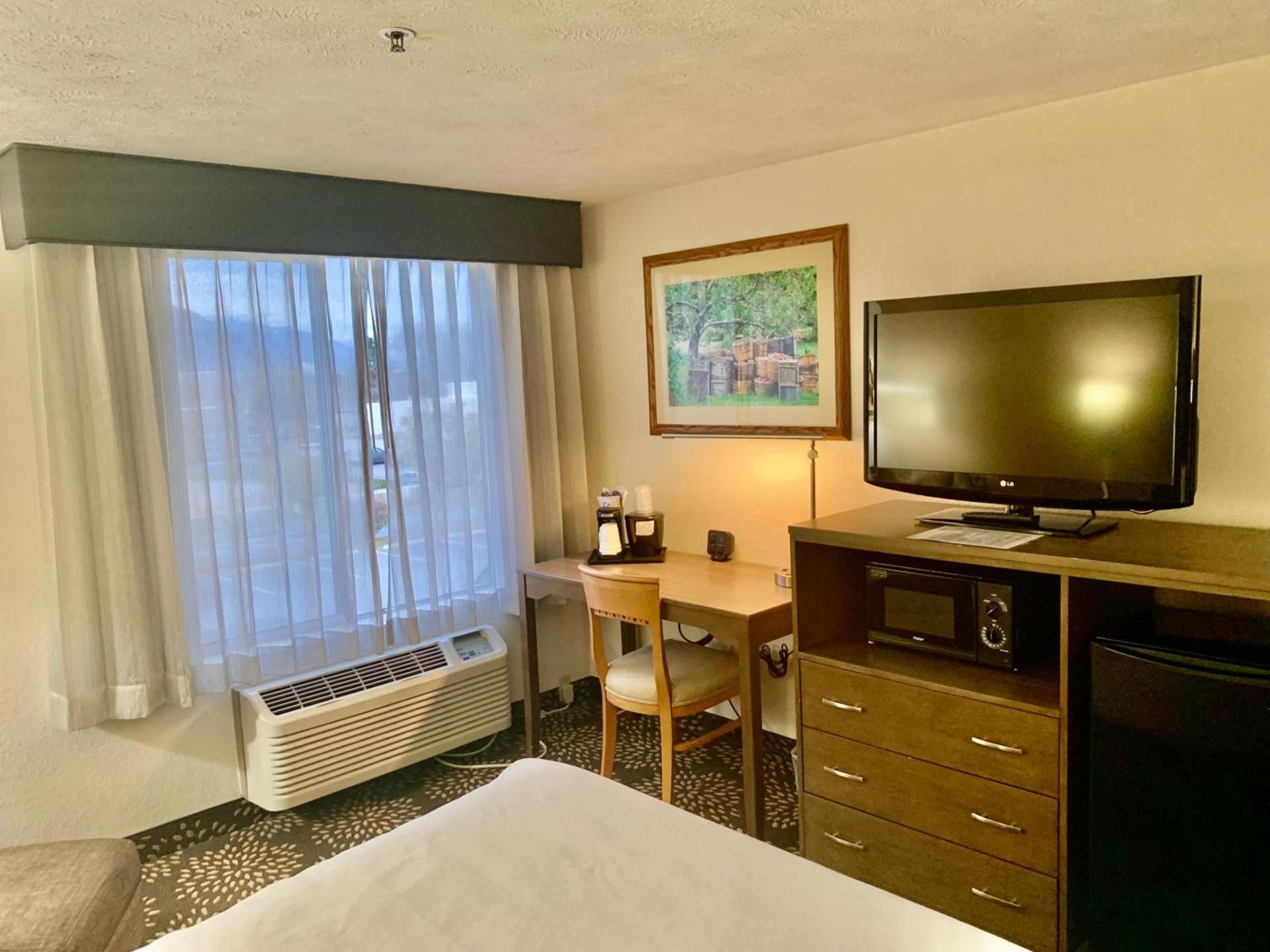 Clarion Pointe Wenatchee photo 61