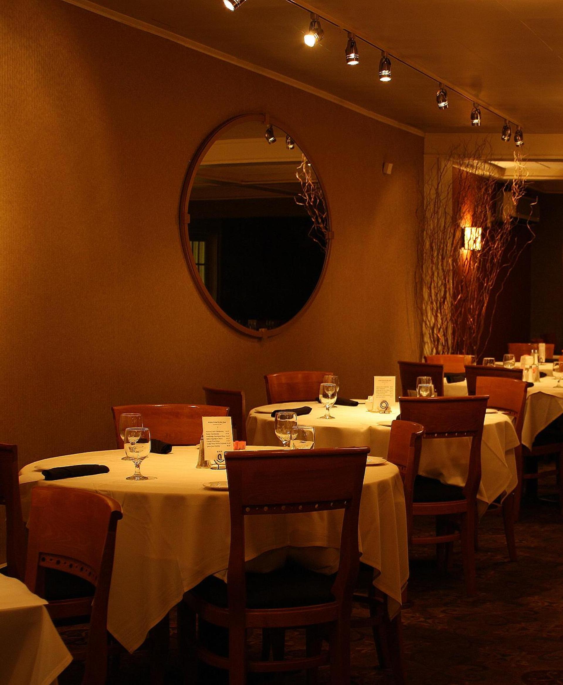 Macaluso's at the Lantern Lodge photo 4