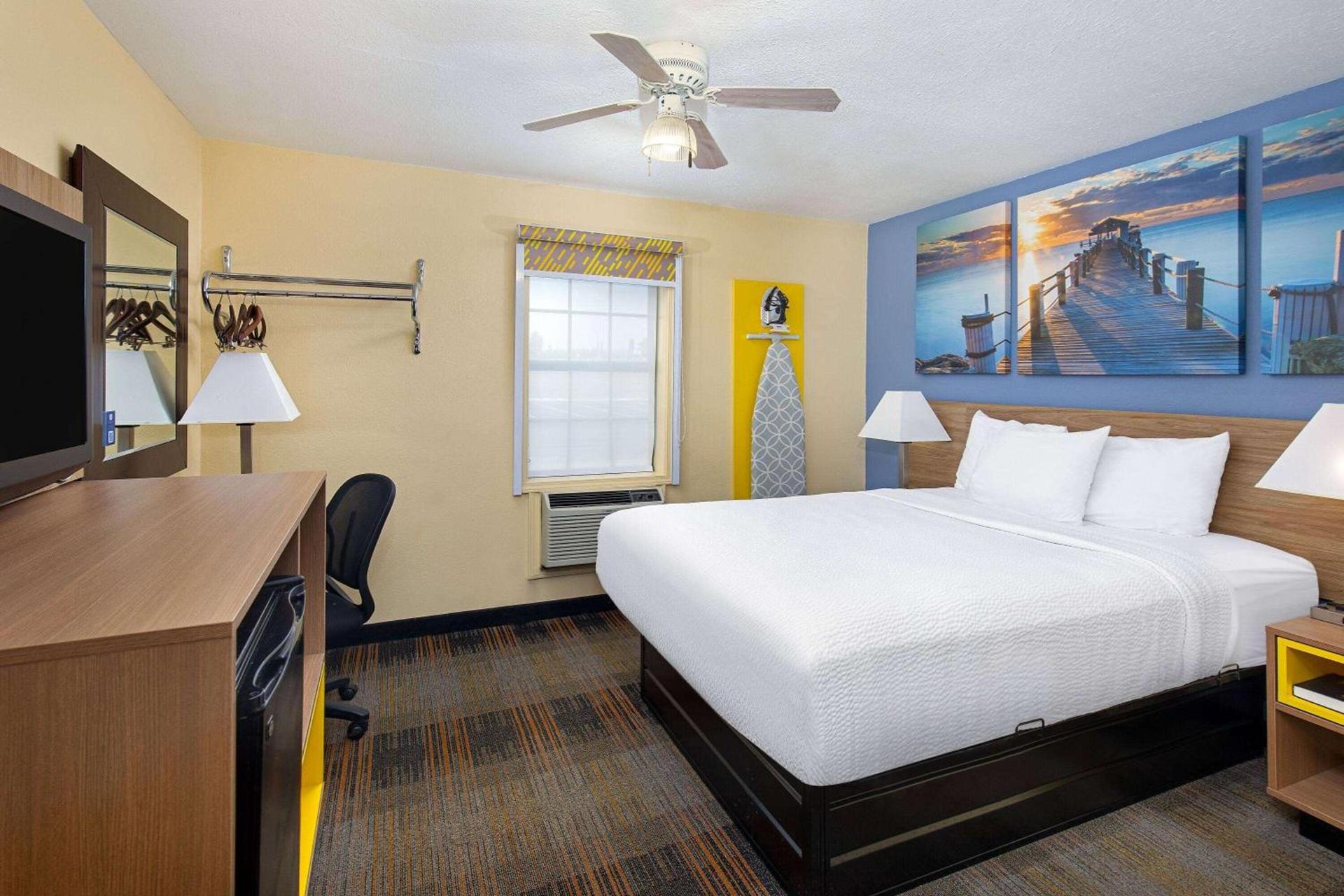 Days Inn by Wyndham Holladay photo 15