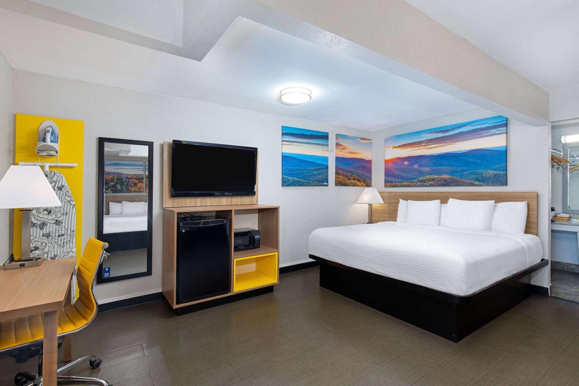 Days Inn by Wyndham Holladay photo 21
