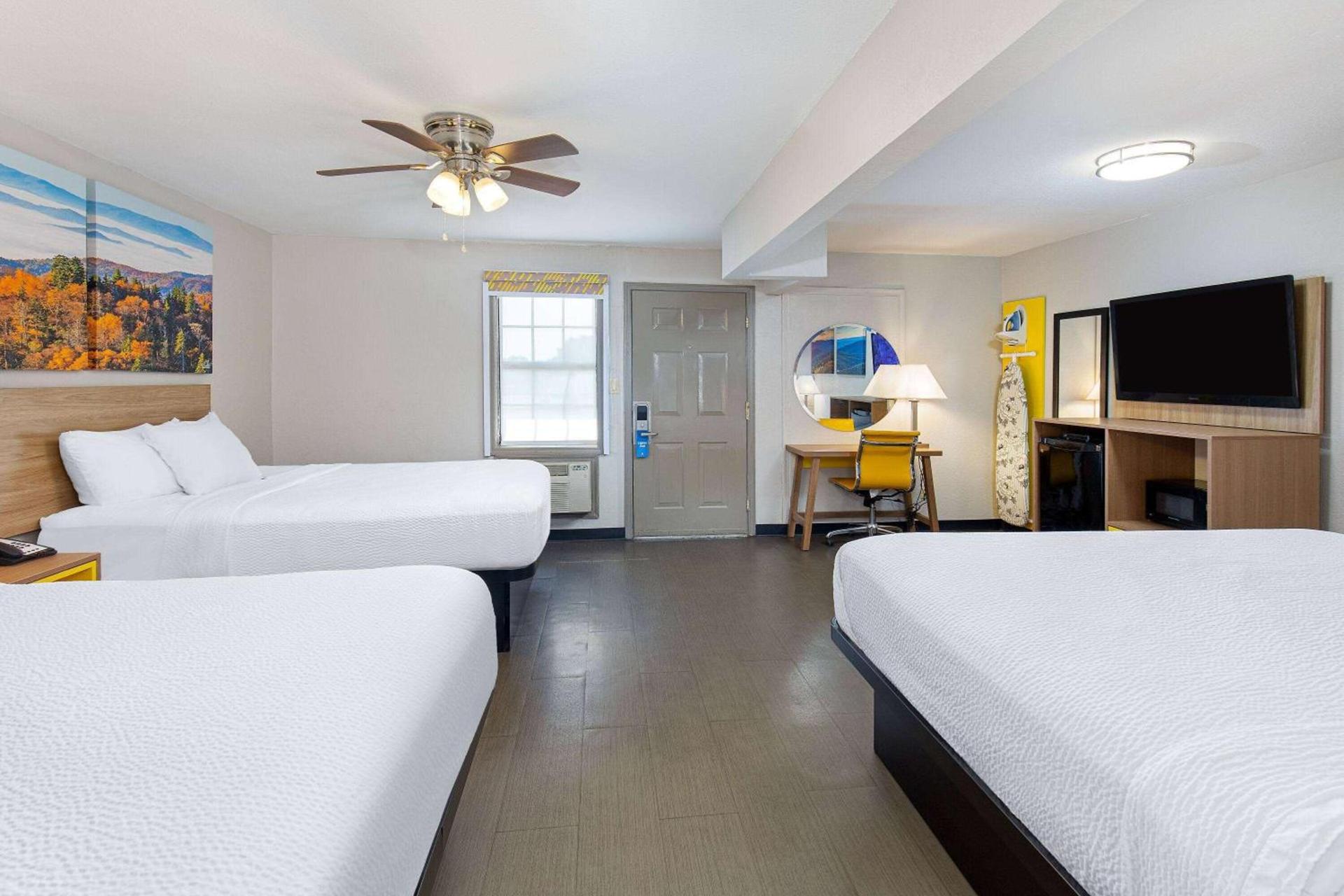 Days Inn by Wyndham Holladay photo 22