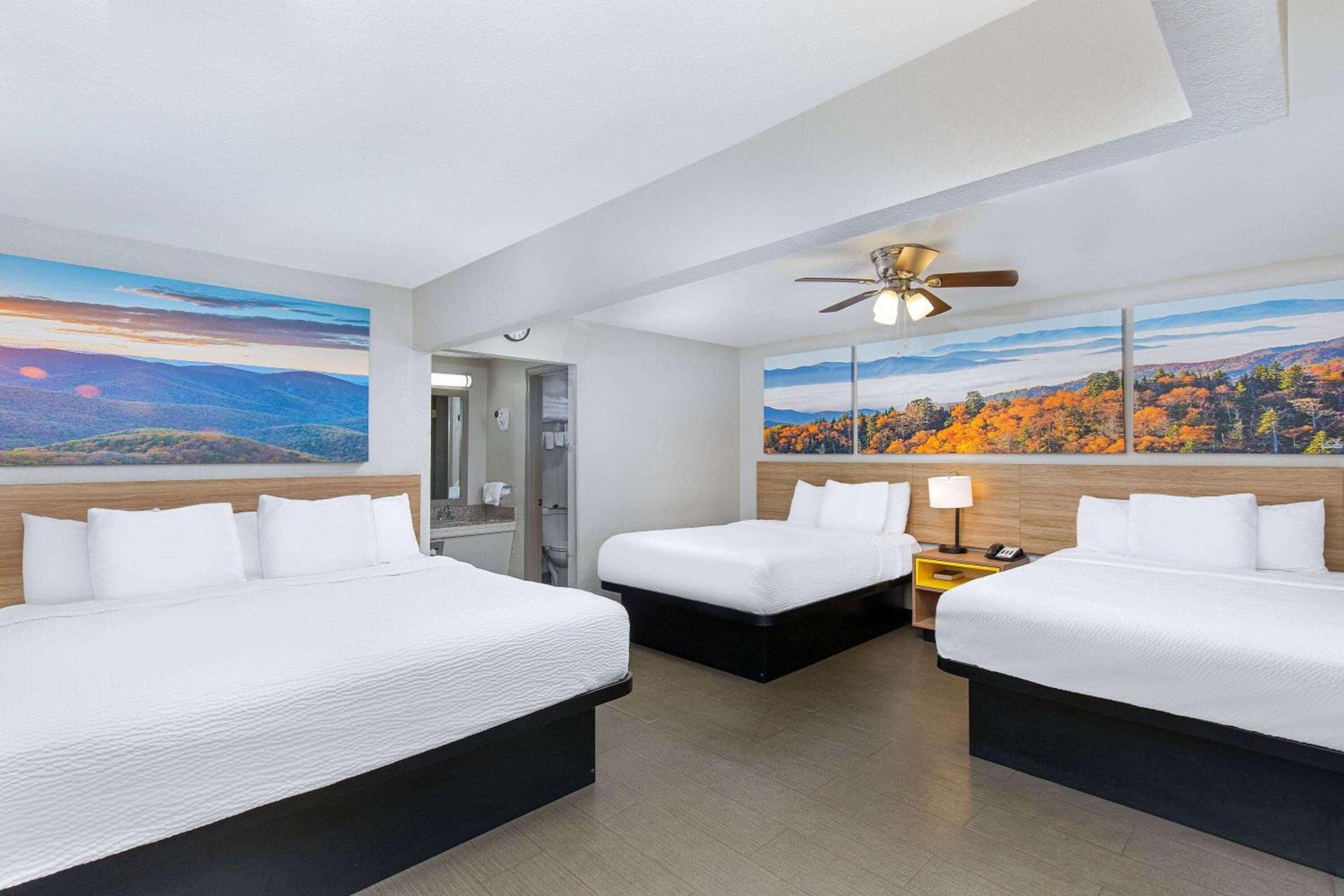 Days Inn by Wyndham Holladay photo 23