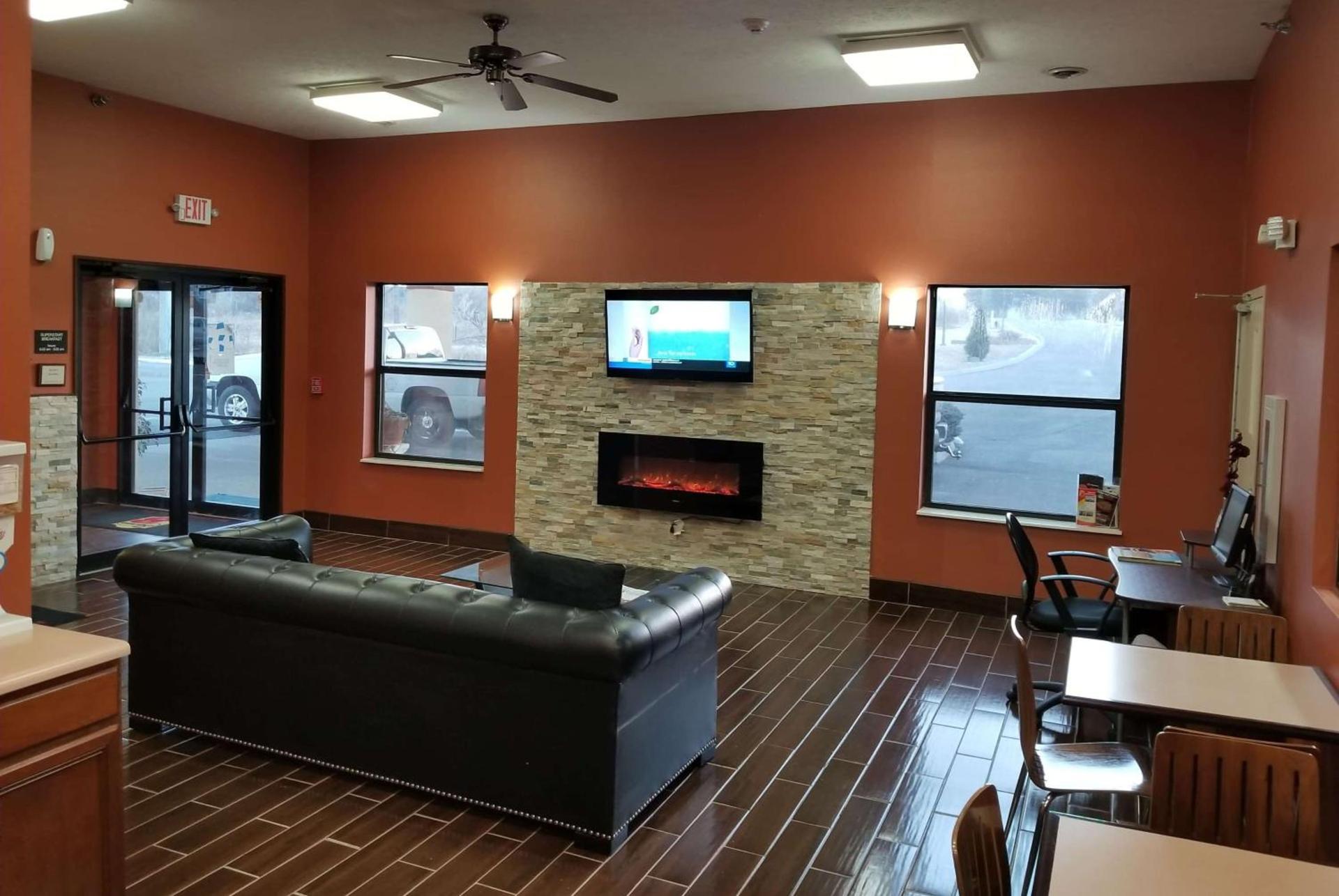 Super 8 by Wyndham Bellefontaine photo 4
