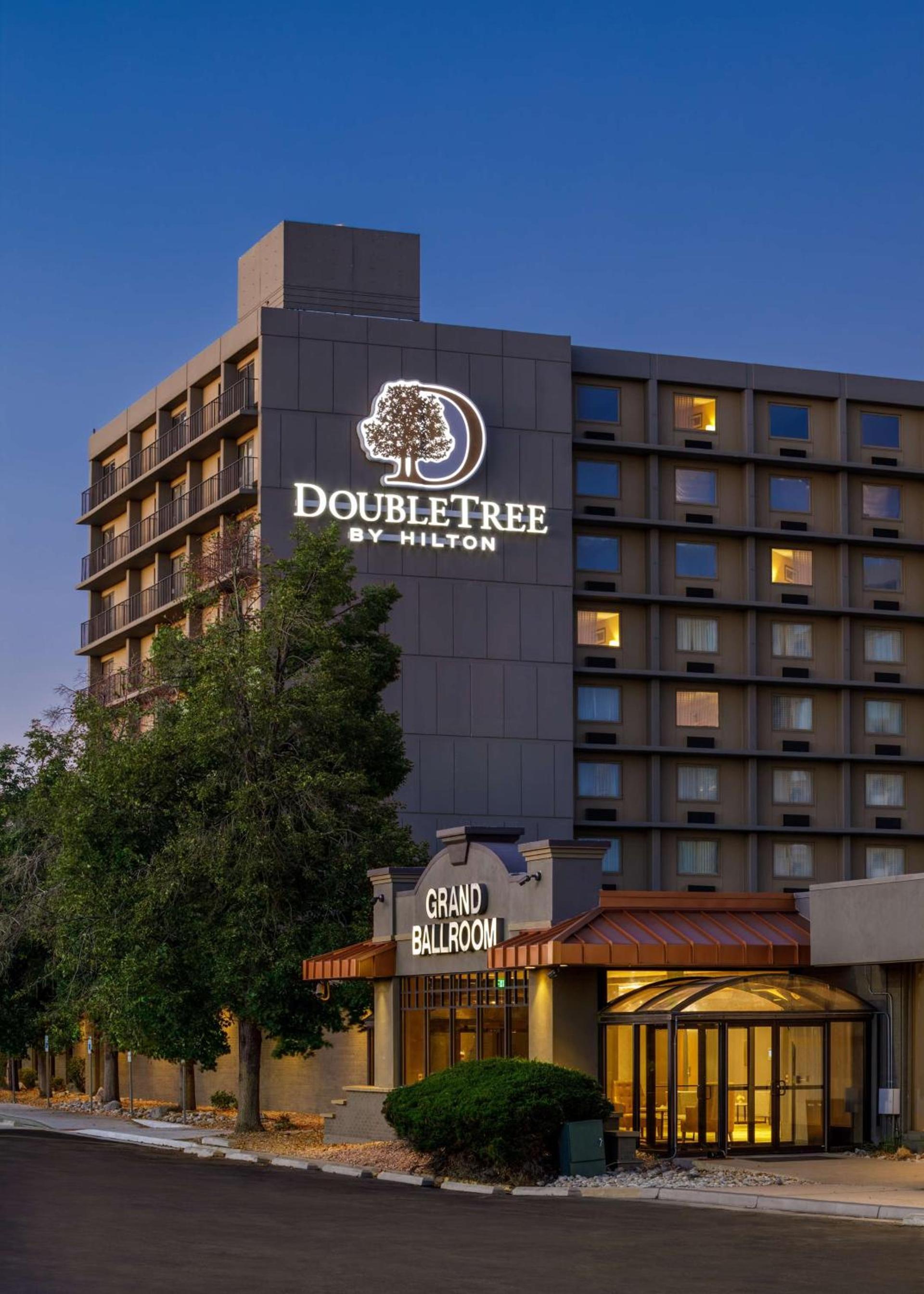 DoubleTree by Hilton Hotel Denver photo 2