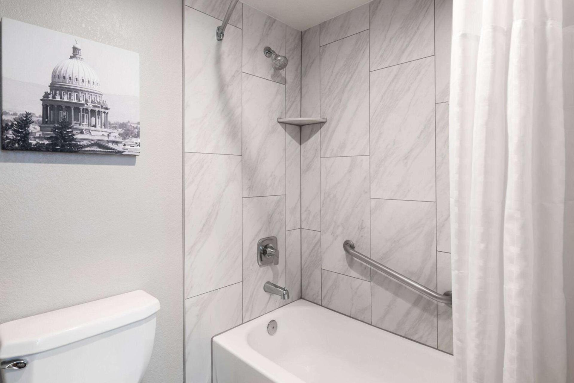 La Quinta by Wyndham Pocatello photo 18