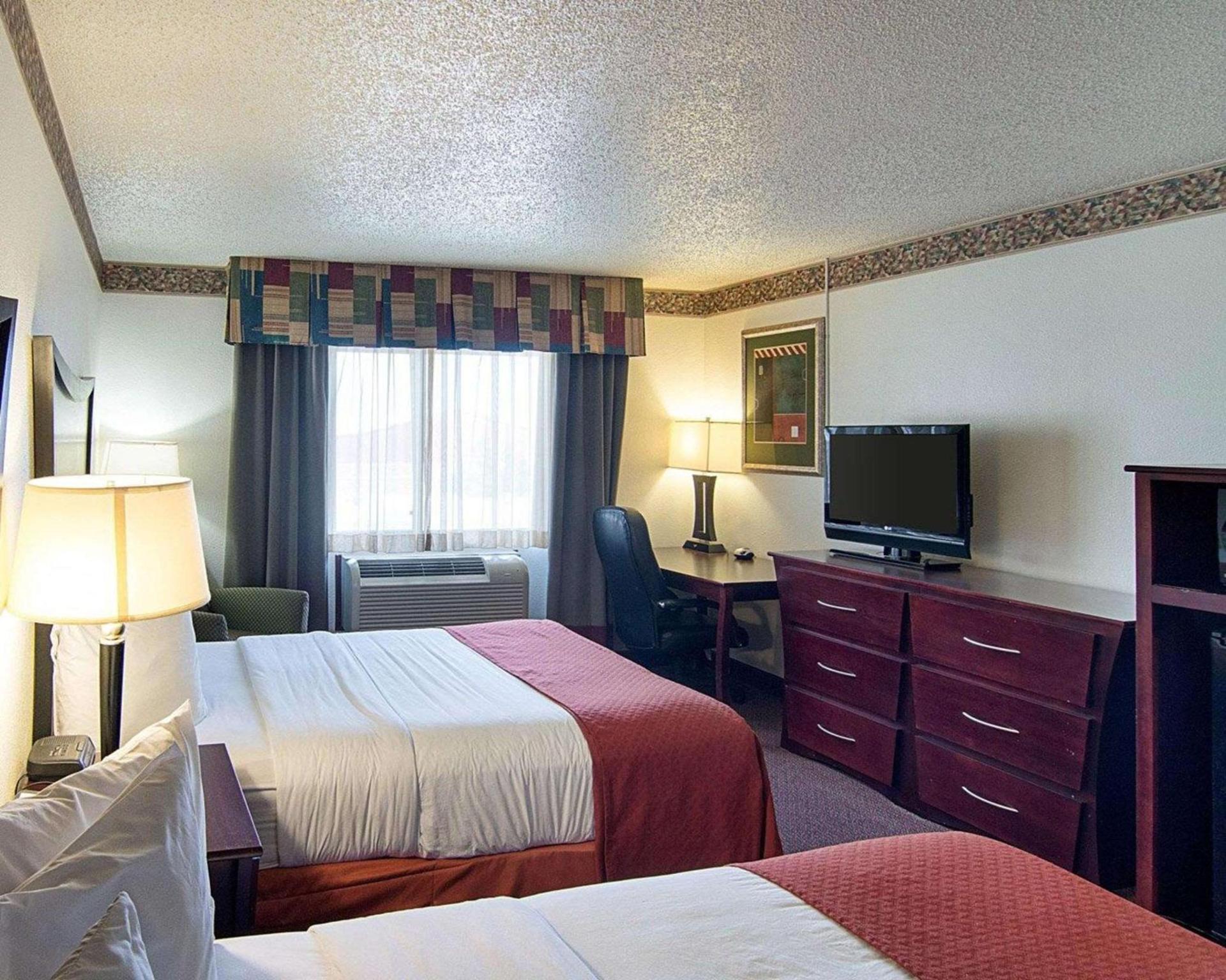 Quality Inn photo 12