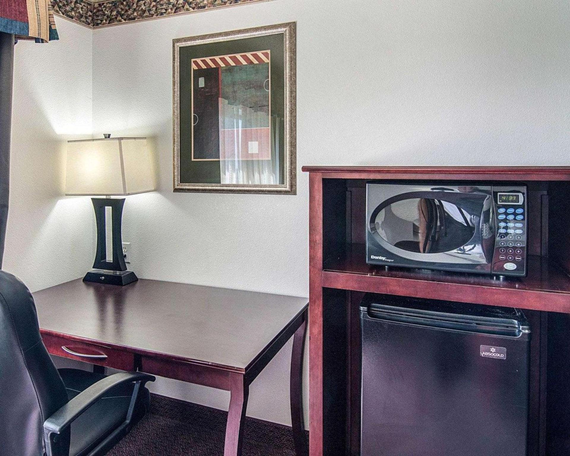 Quality Inn photo 16
