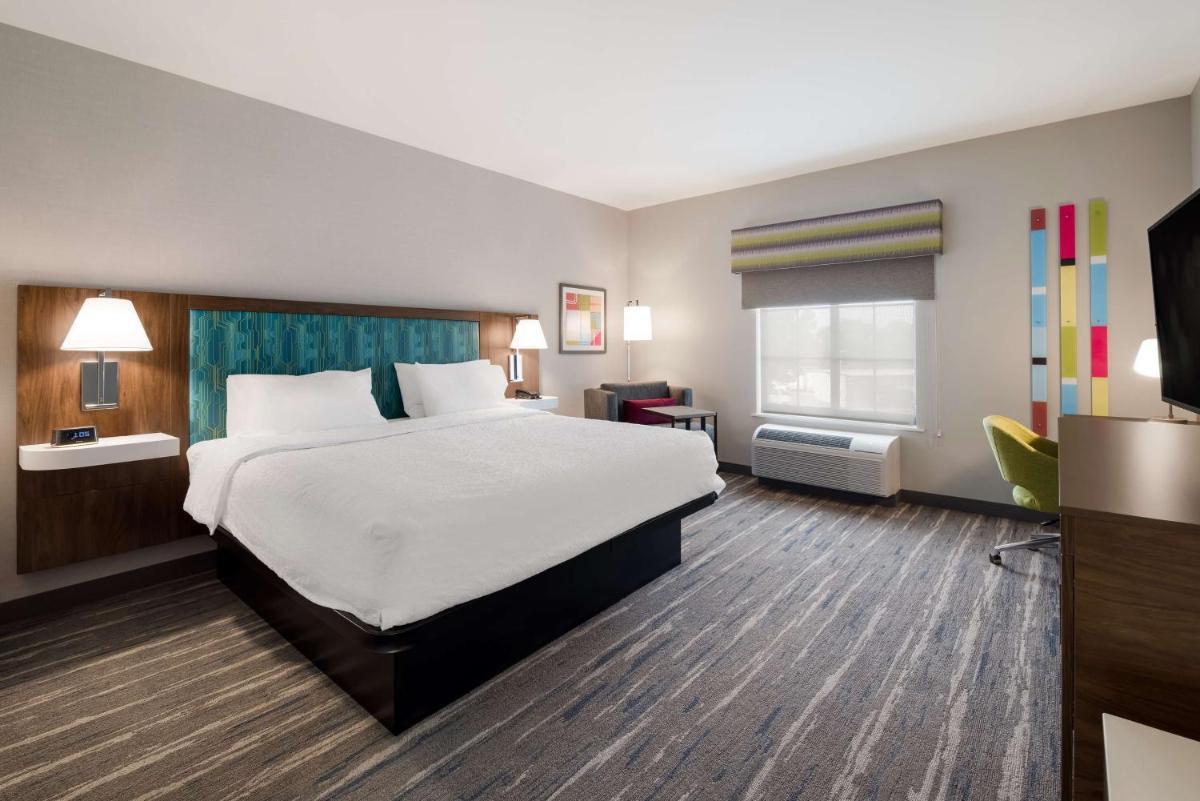 Hampton Inn Concord photo 11