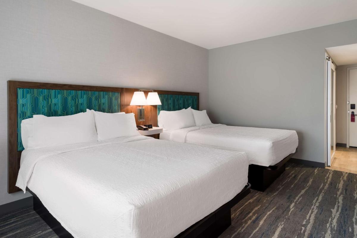 Hampton Inn Concord photo 12
