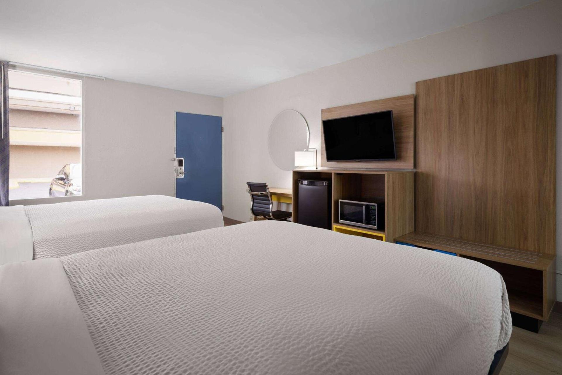 Days-Inn by Wyndham Montgomery I-85 photo 19