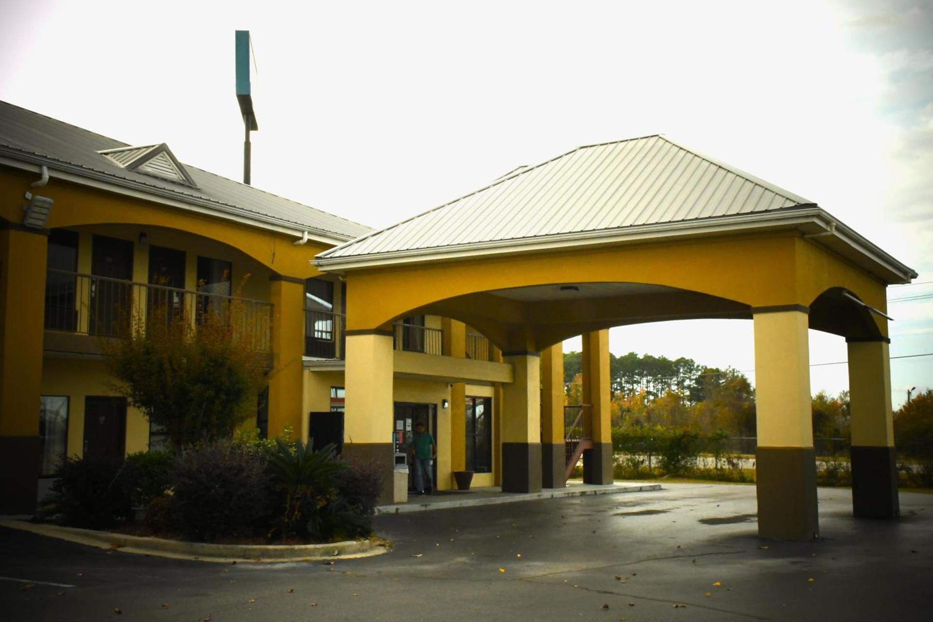 Florence Inn and Suites photo 40