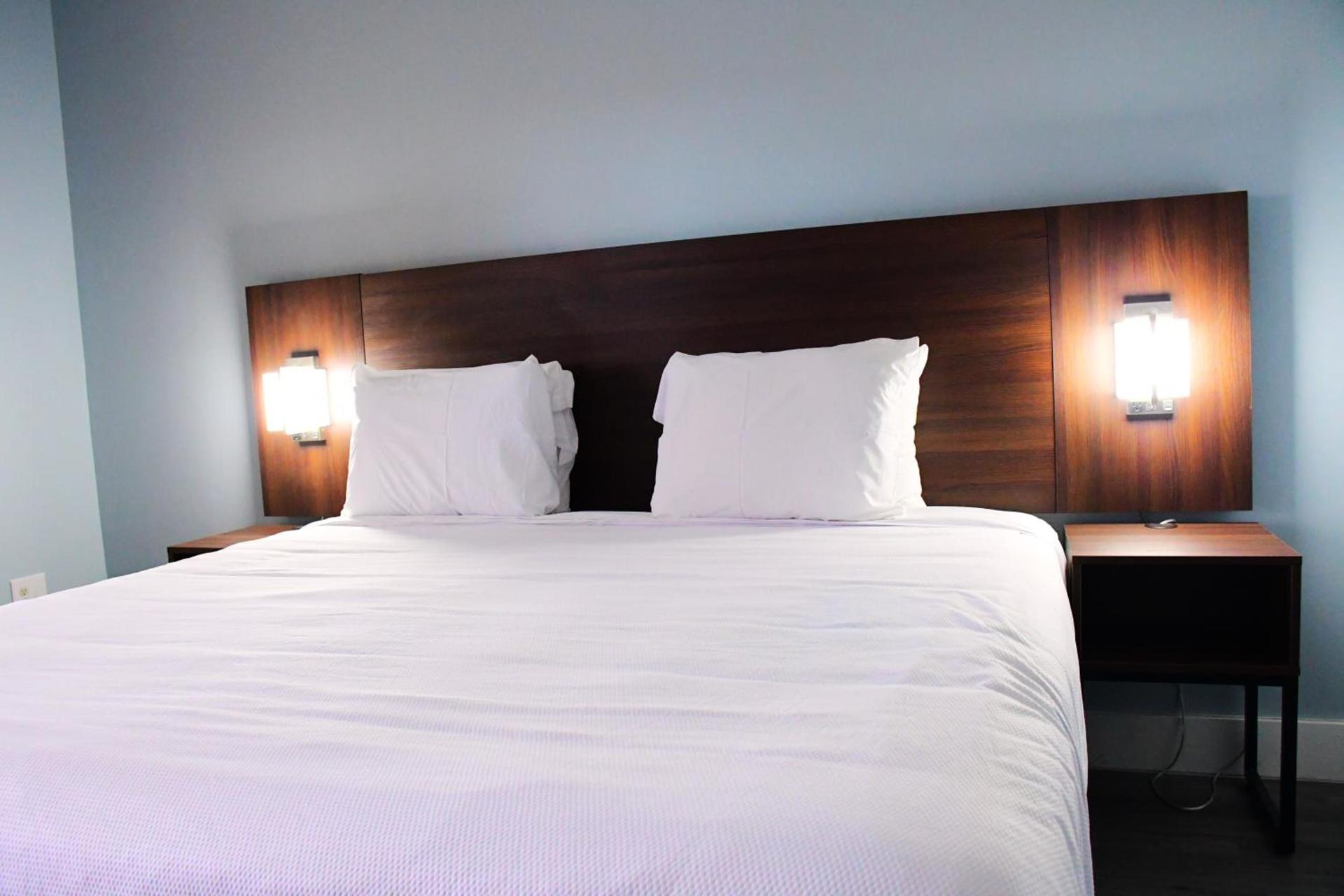 Florence Inn and Suites photo 11