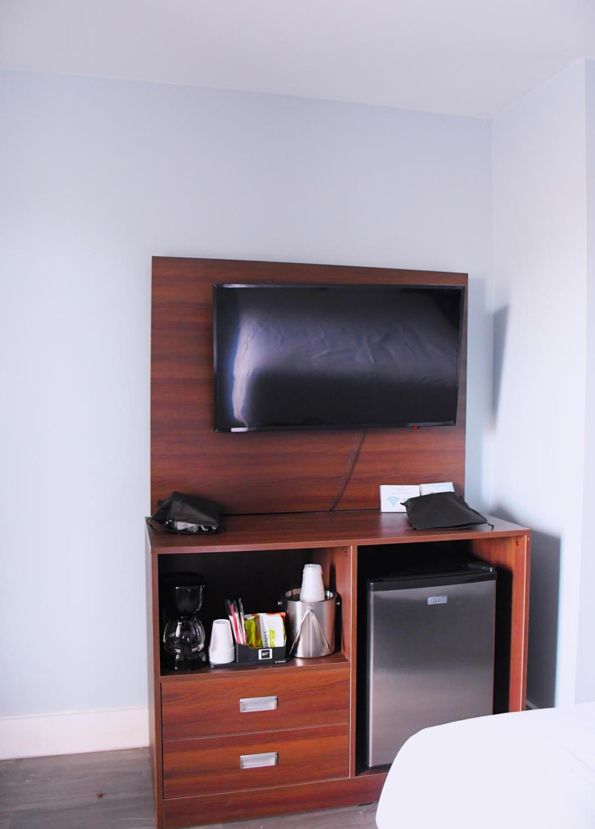 Florence Inn and Suites photo 22