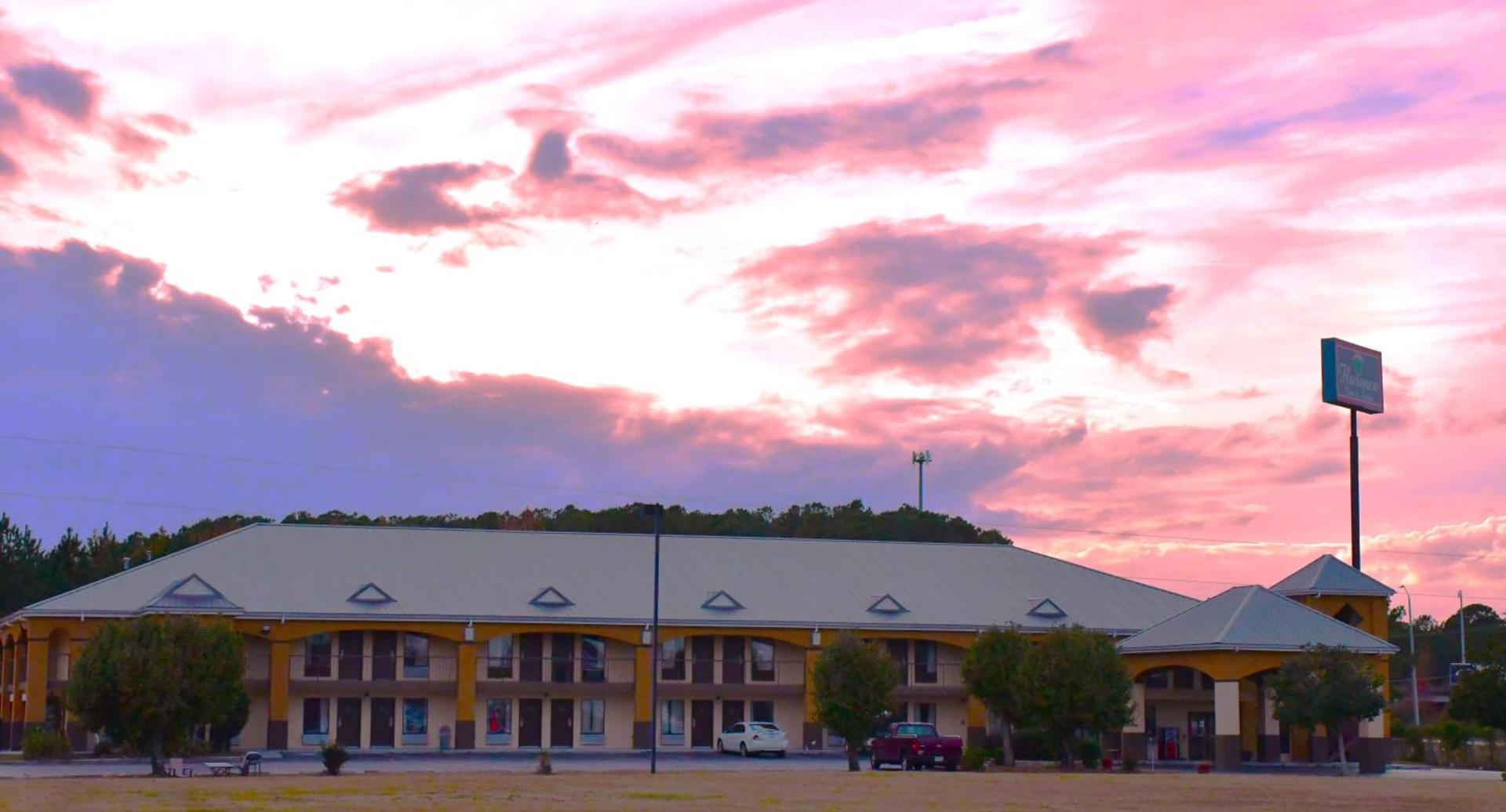 Florence Inn and Suites photo 31