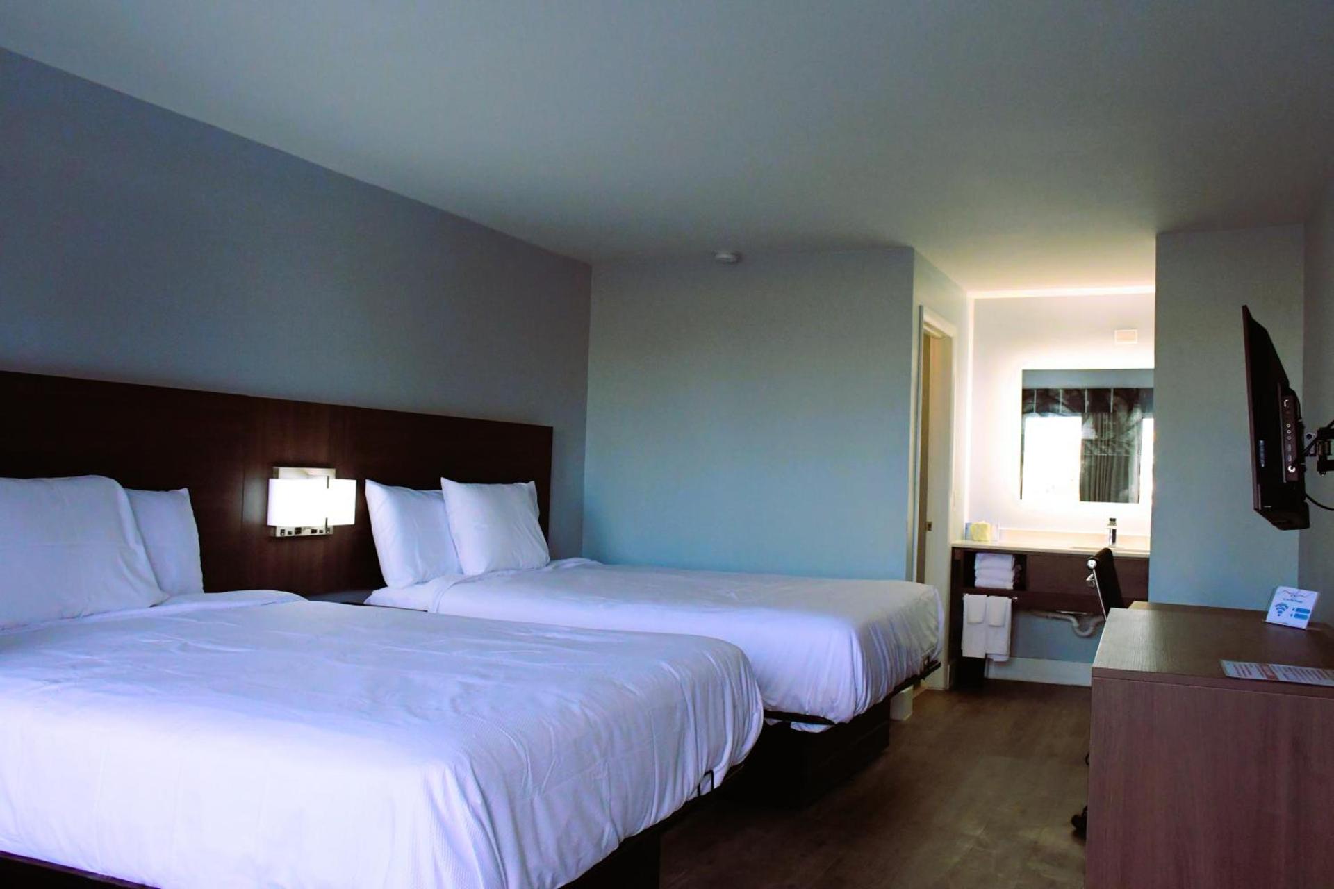 Florence Inn and Suites photo 9
