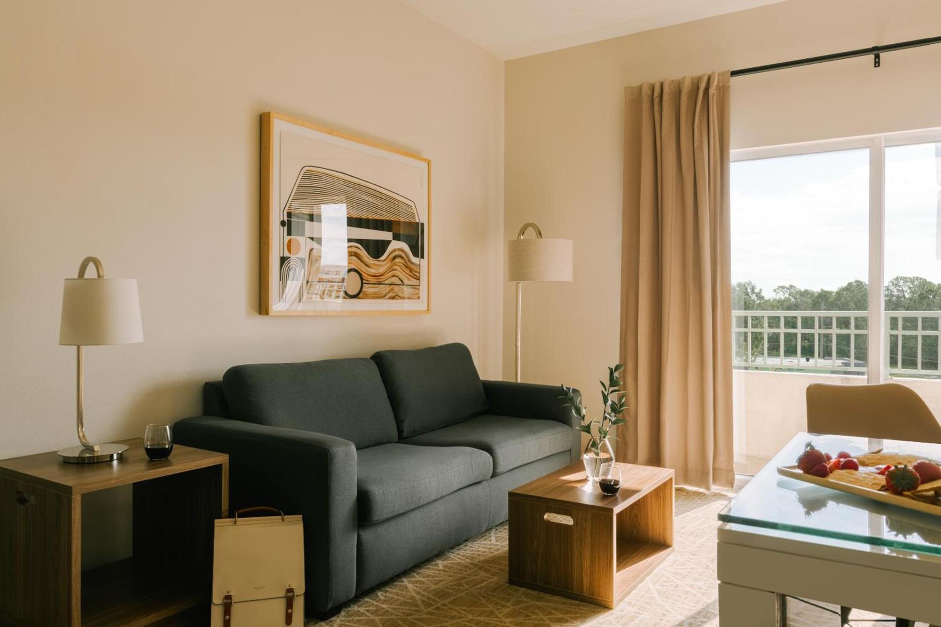 The Point Hotel & Suites photo 9