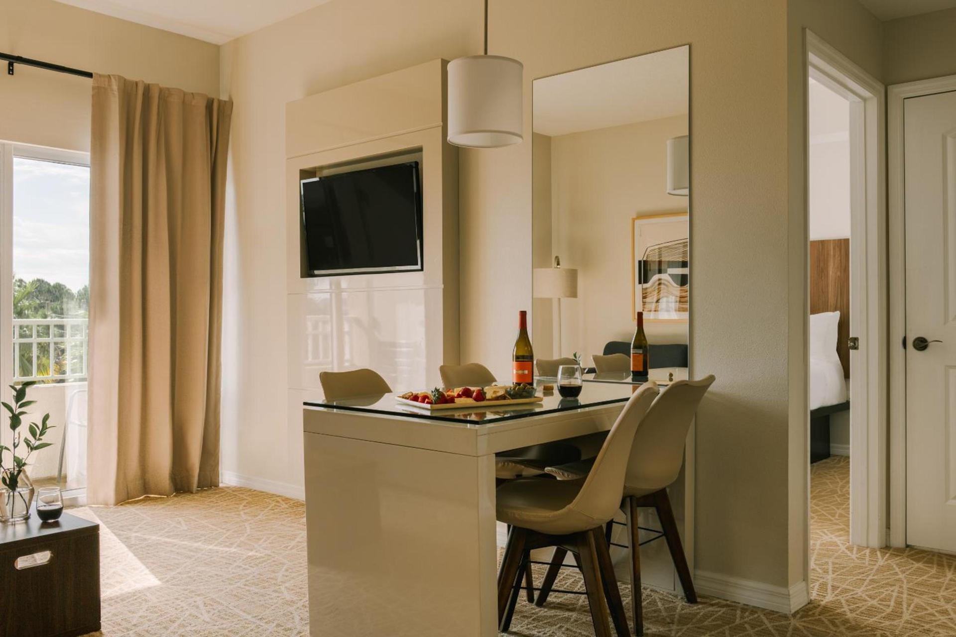 The Point Hotel & Suites photo 11