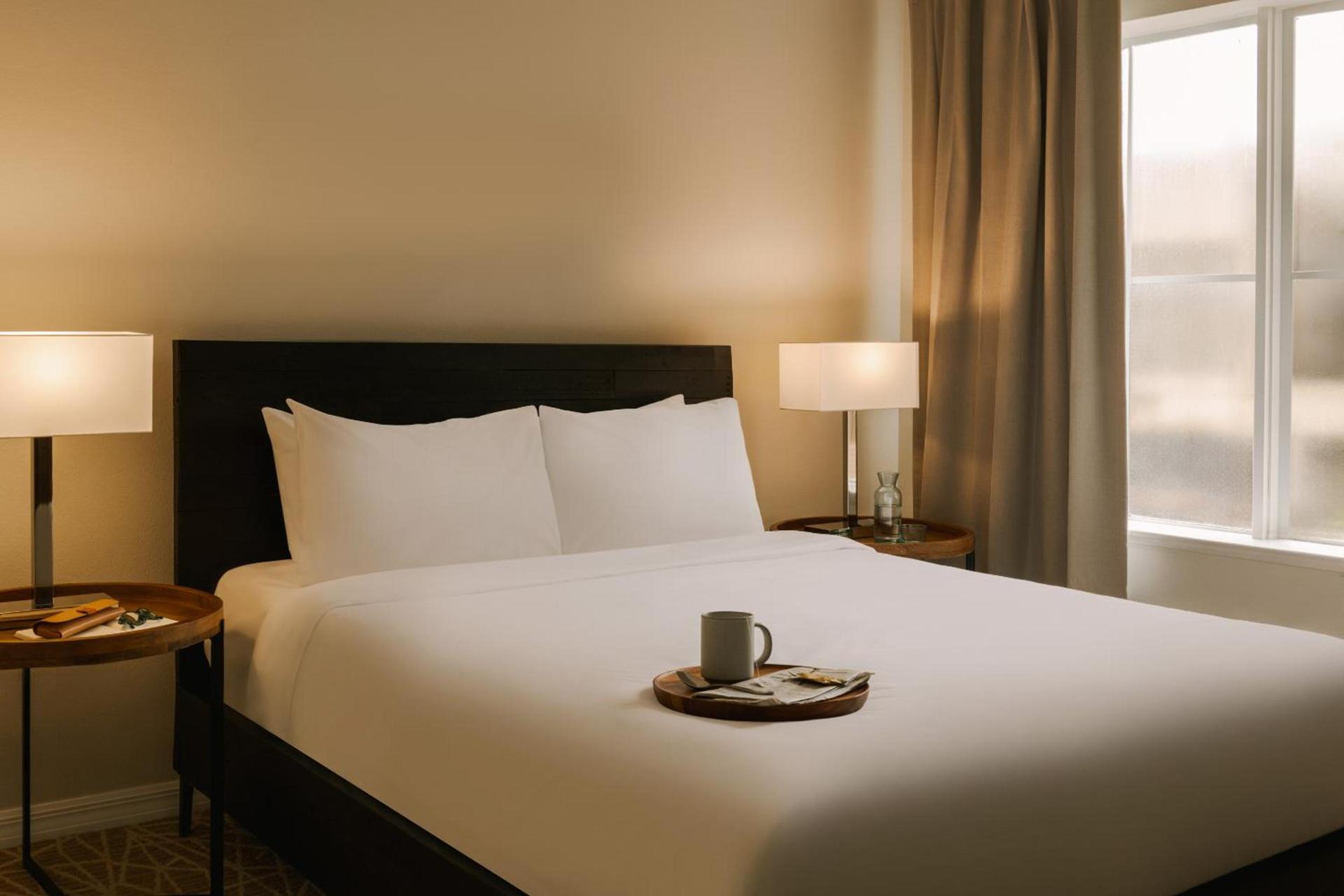The Point Hotel & Suites photo 17