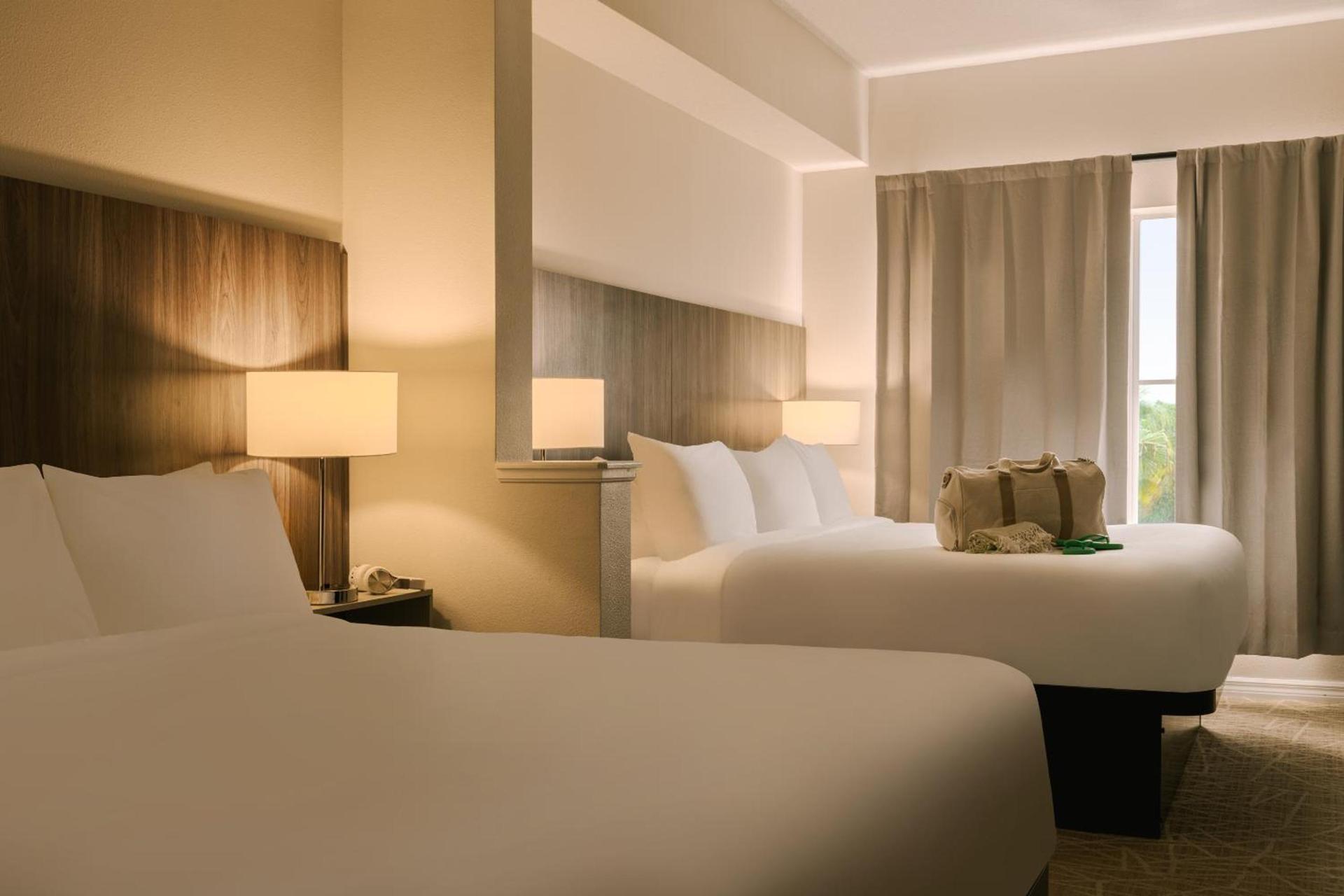 The Point Hotel & Suites photo 16