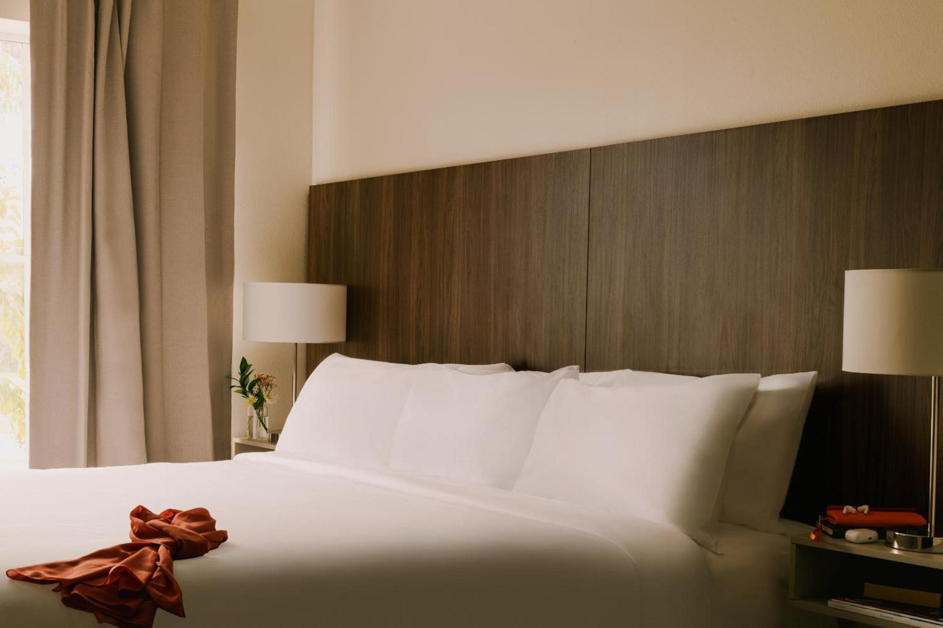 The Point Hotel & Suites photo 14