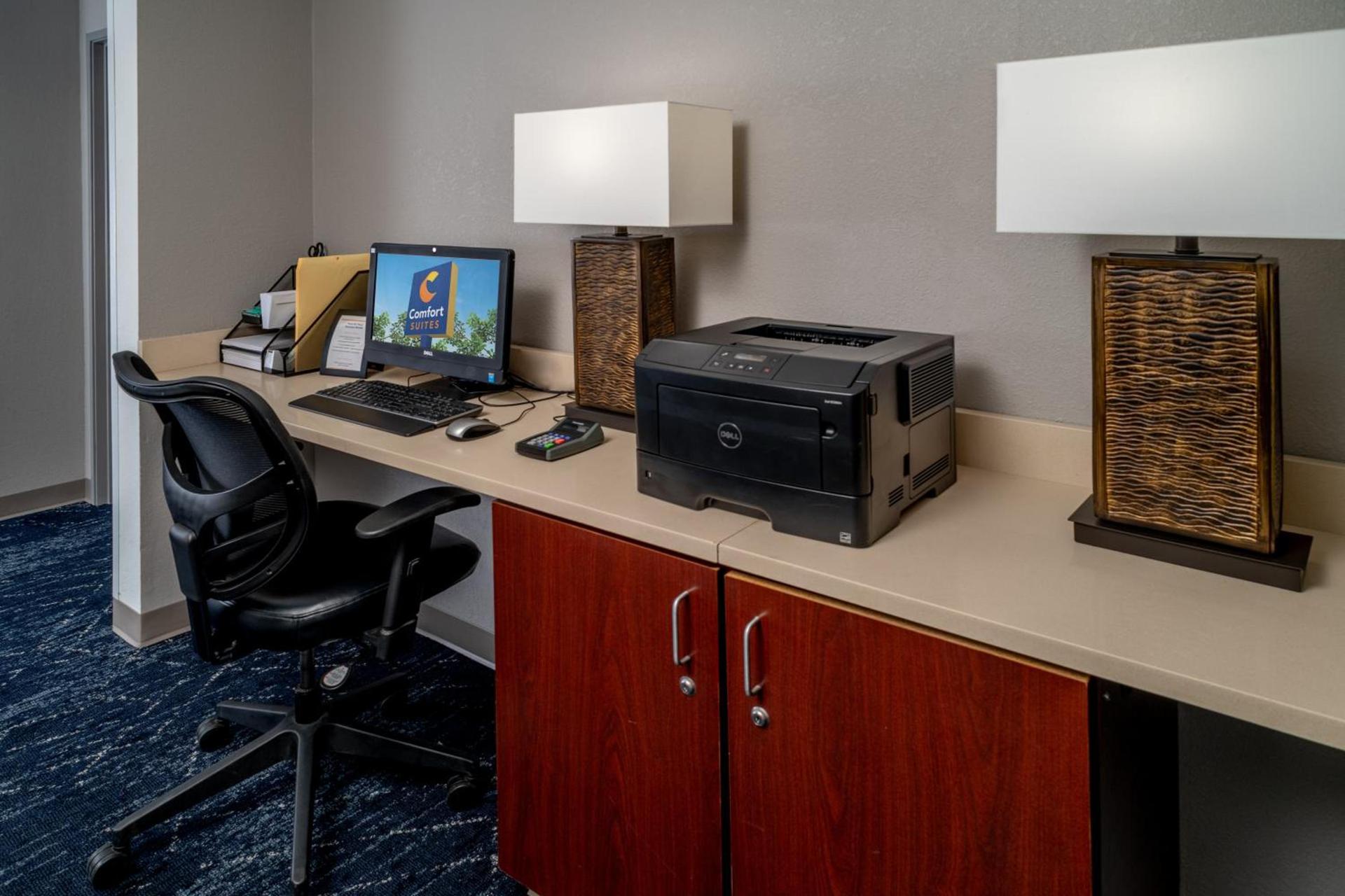 Comfort Suites Prestonsburg West photo 13