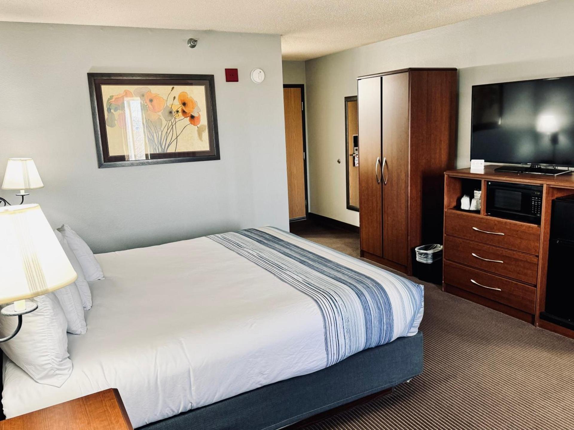 AmericInn by Wyndham Stillwater photo 22