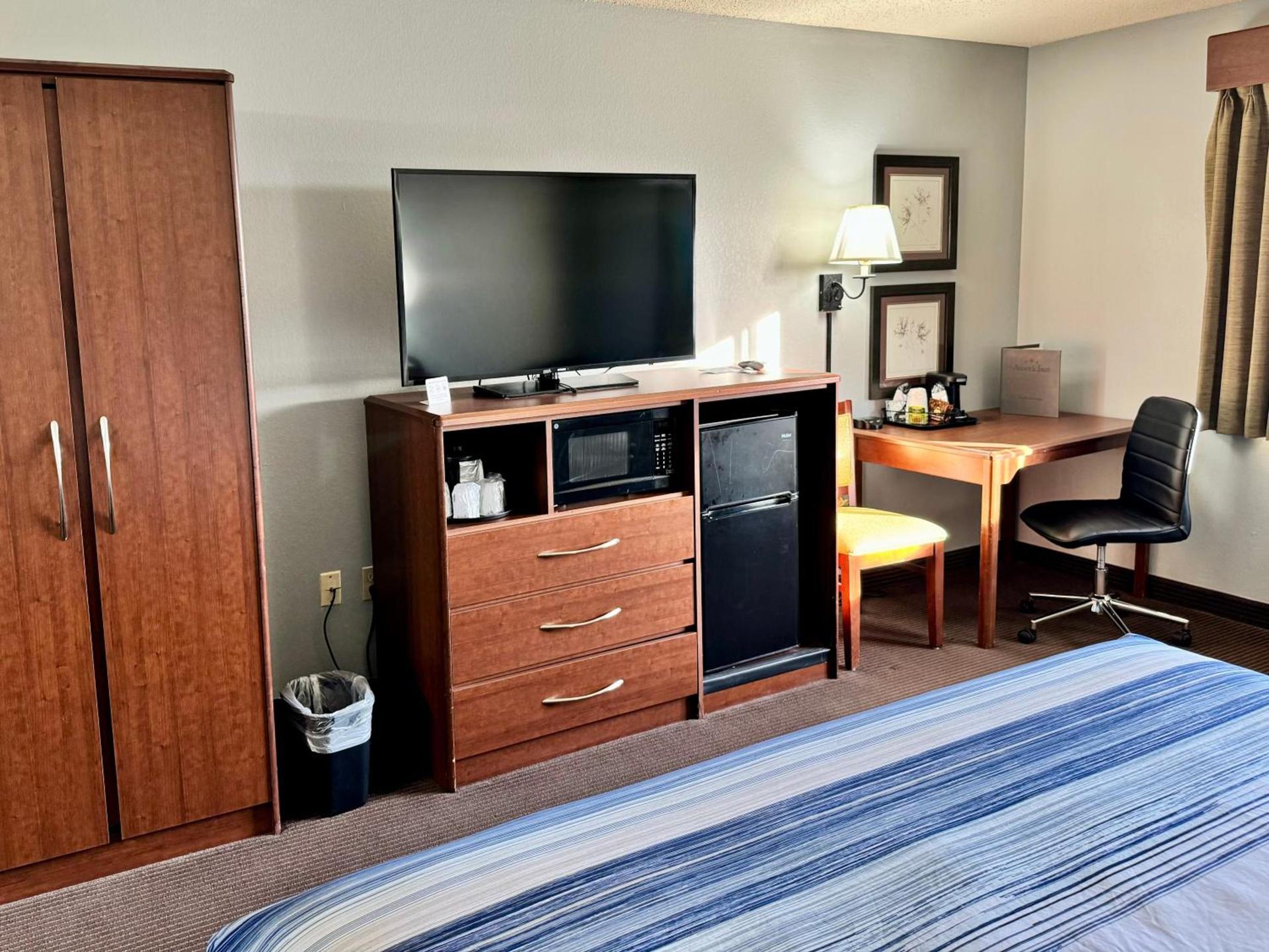 AmericInn by Wyndham Stillwater photo 21