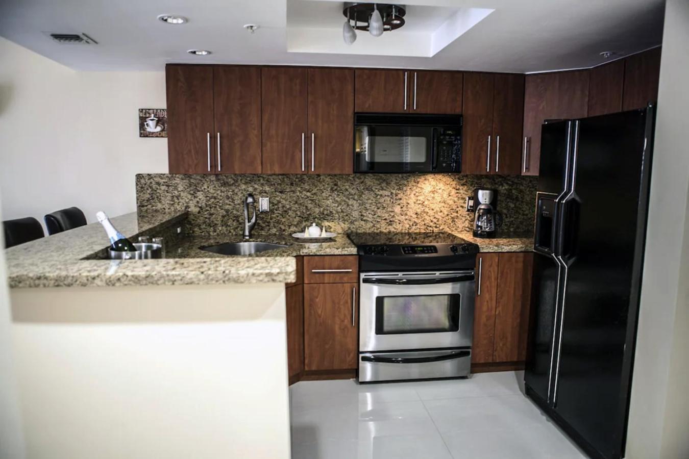 The Mutiny Luxury Suites Hotel photo 53