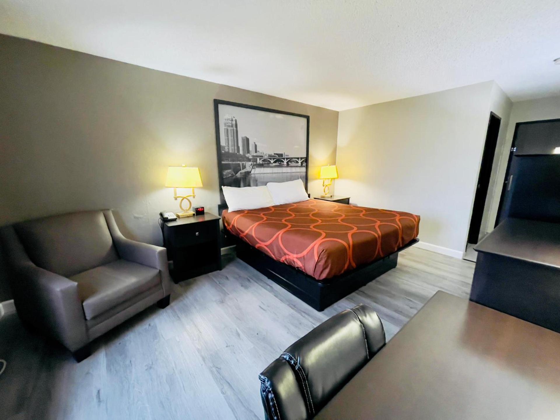 Super 8 by Wyndham Shakopee photo 19
