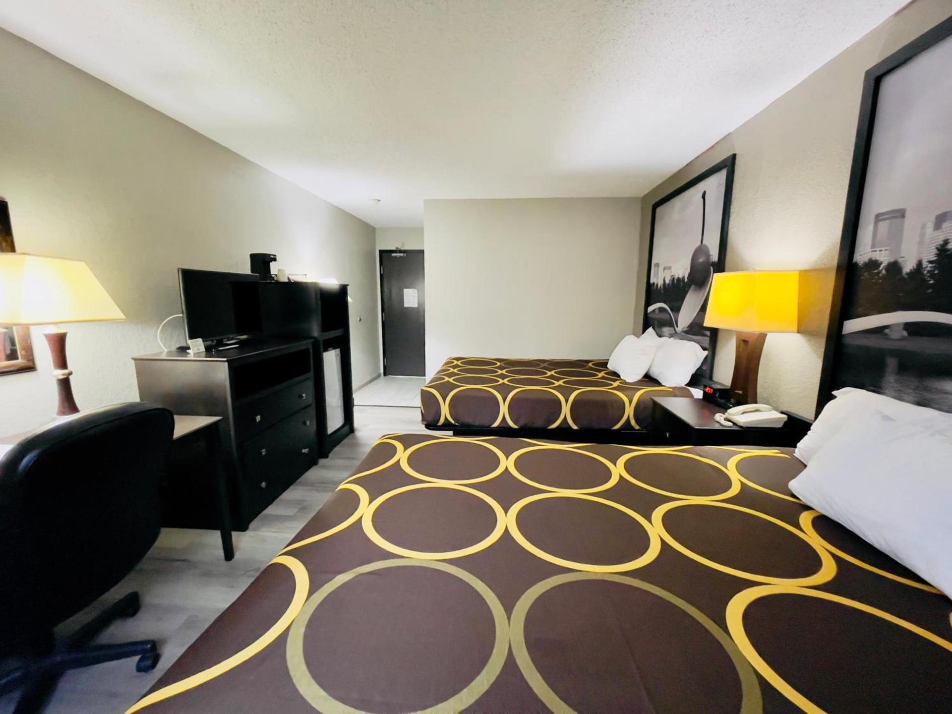 Super 8 by Wyndham Shakopee photo 13