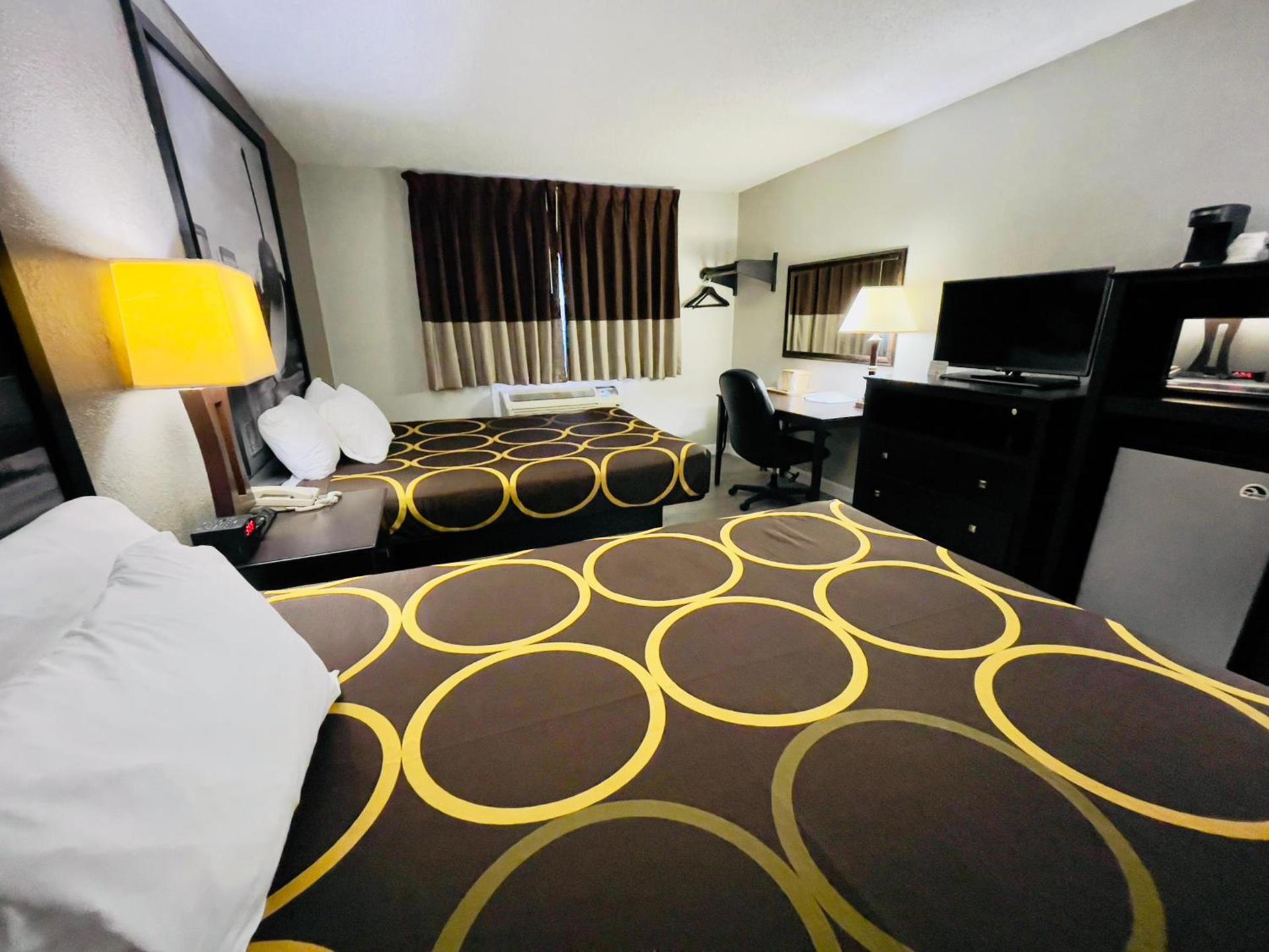 Super 8 by Wyndham Shakopee photo 20