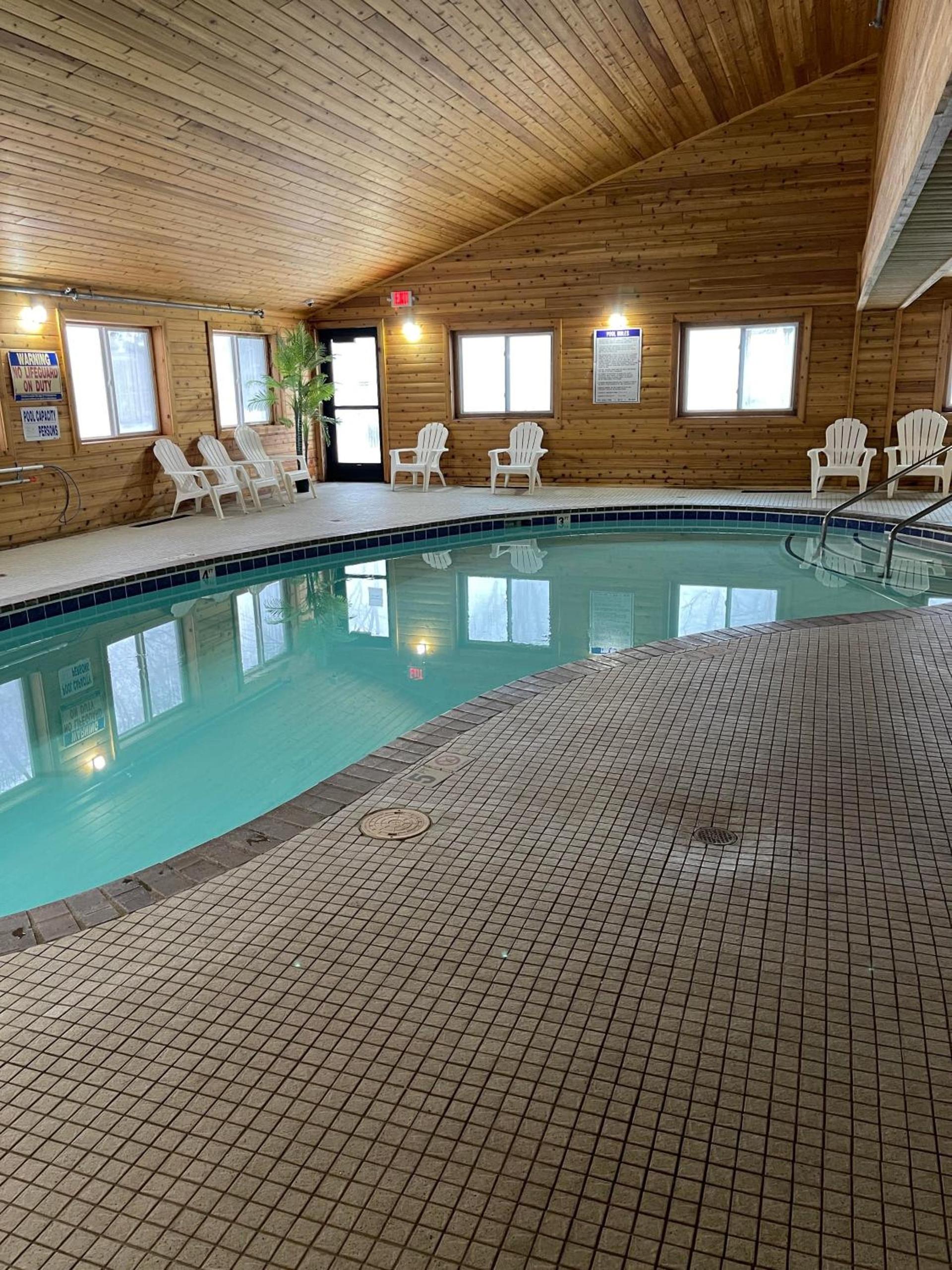 Super 8 by Wyndham Shakopee photo 6
