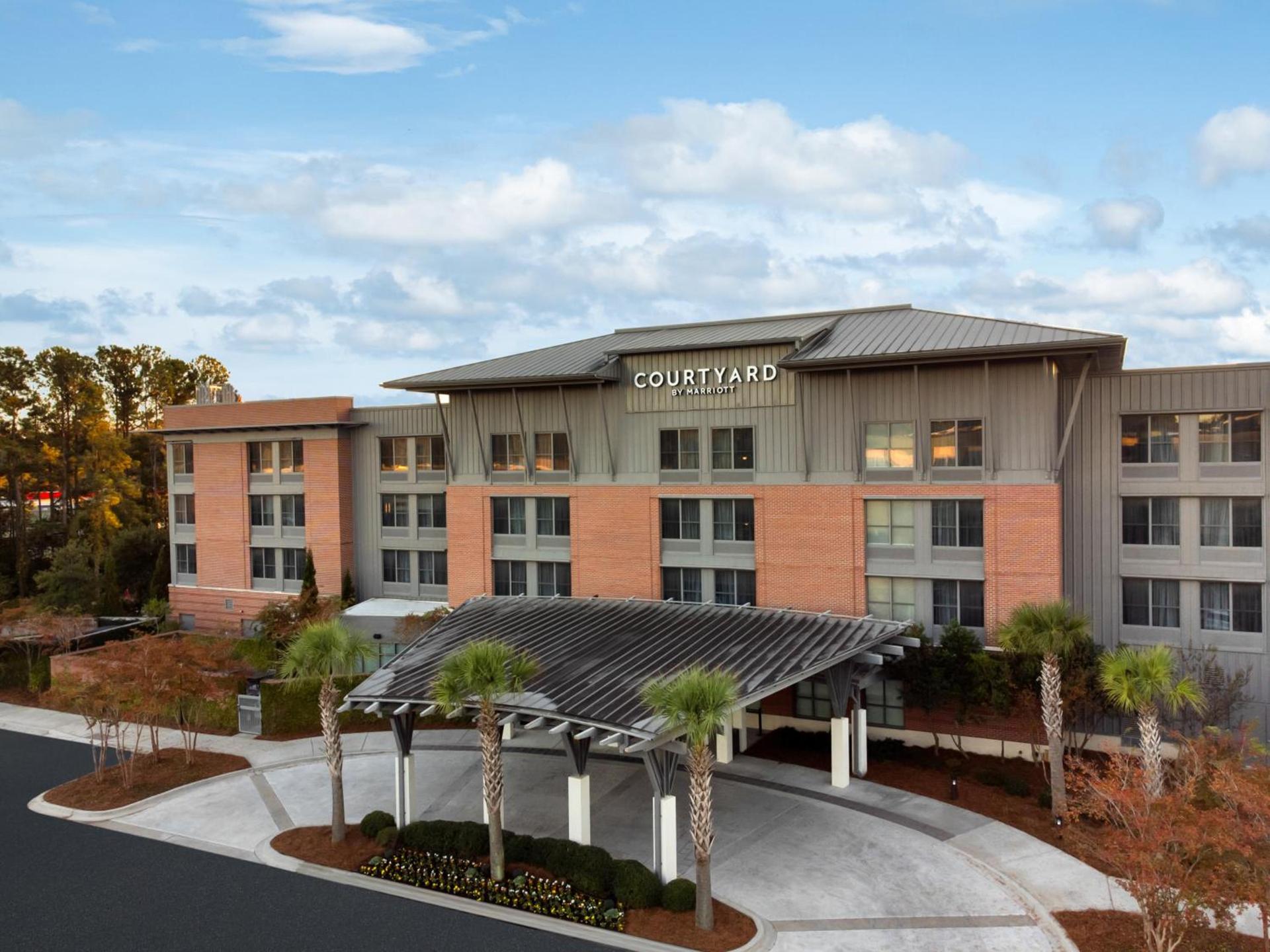 Courtyard by Marriott Charleston Summerville — hotel in Summerville