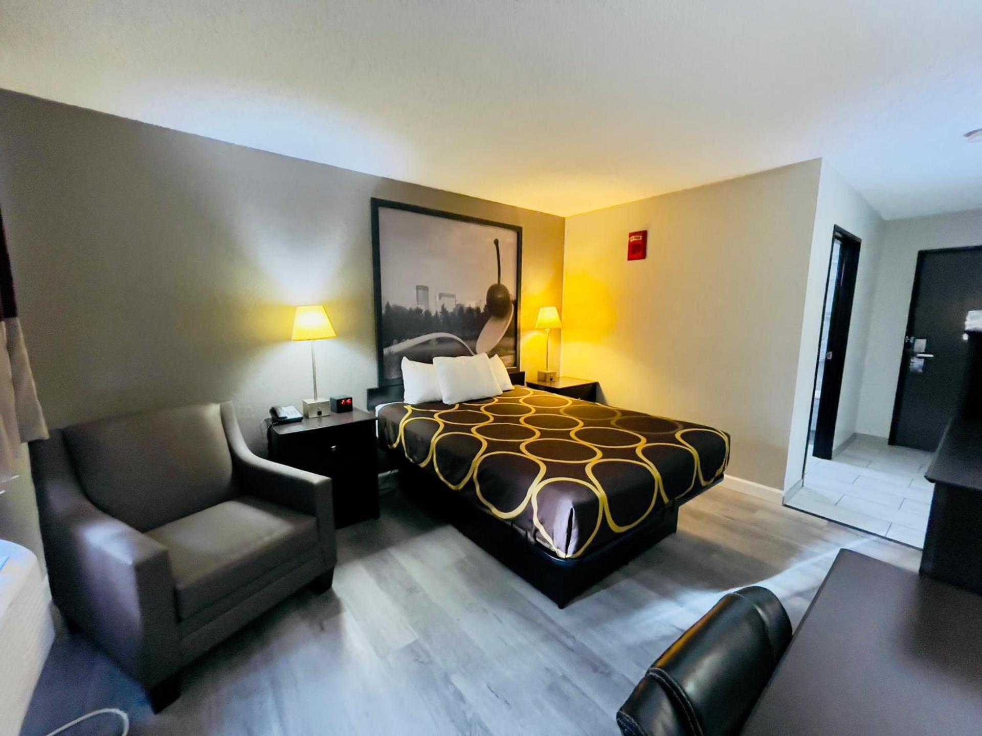 Super 8 by Wyndham Shakopee photo 34