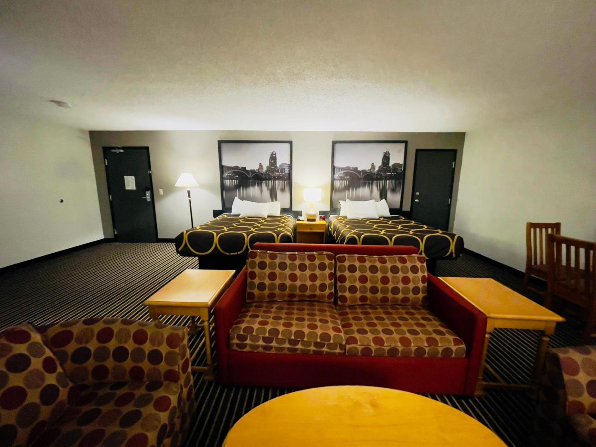 Super 8 by Wyndham Shakopee photo 49