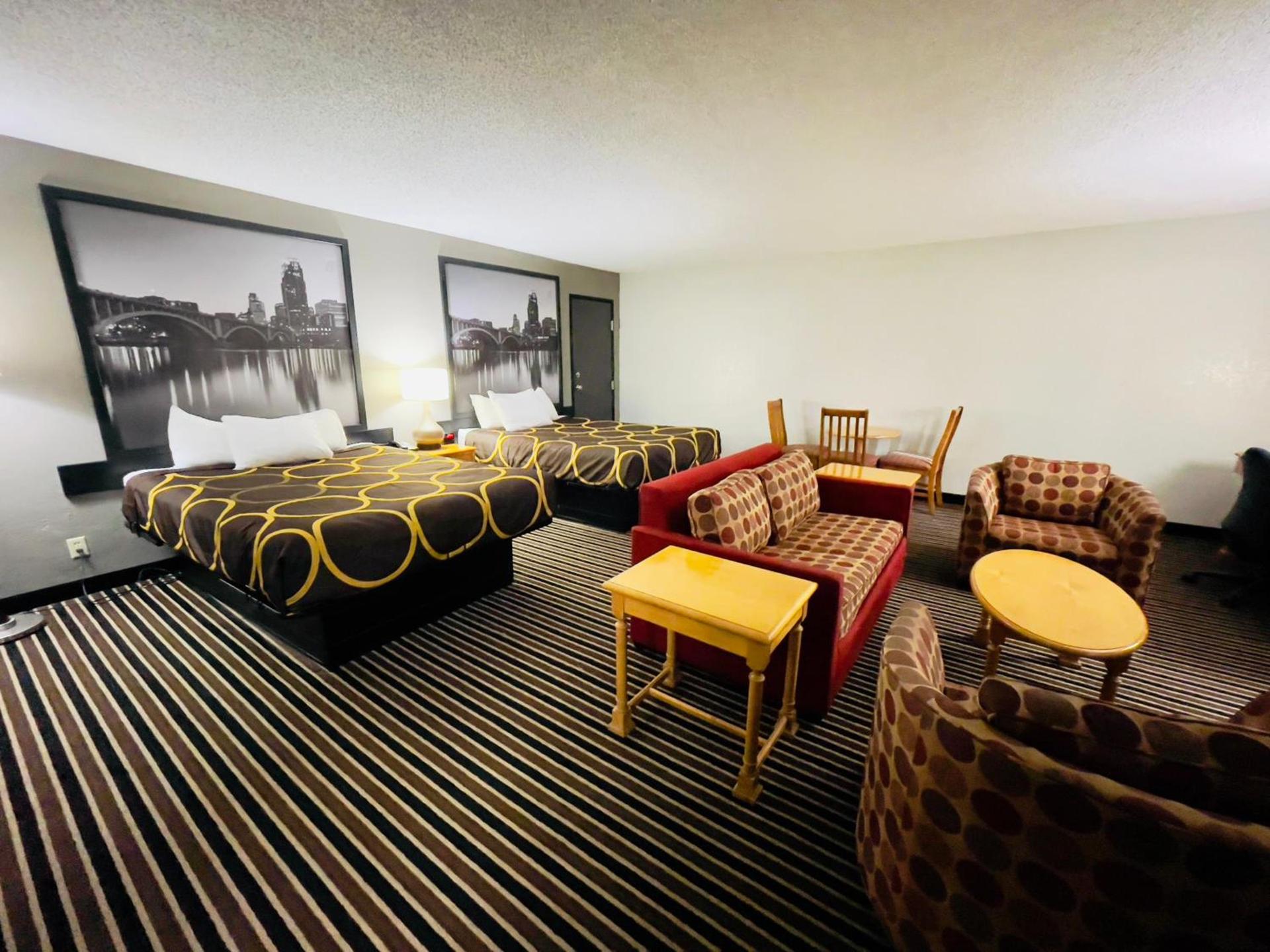 Super 8 by Wyndham Shakopee photo 47