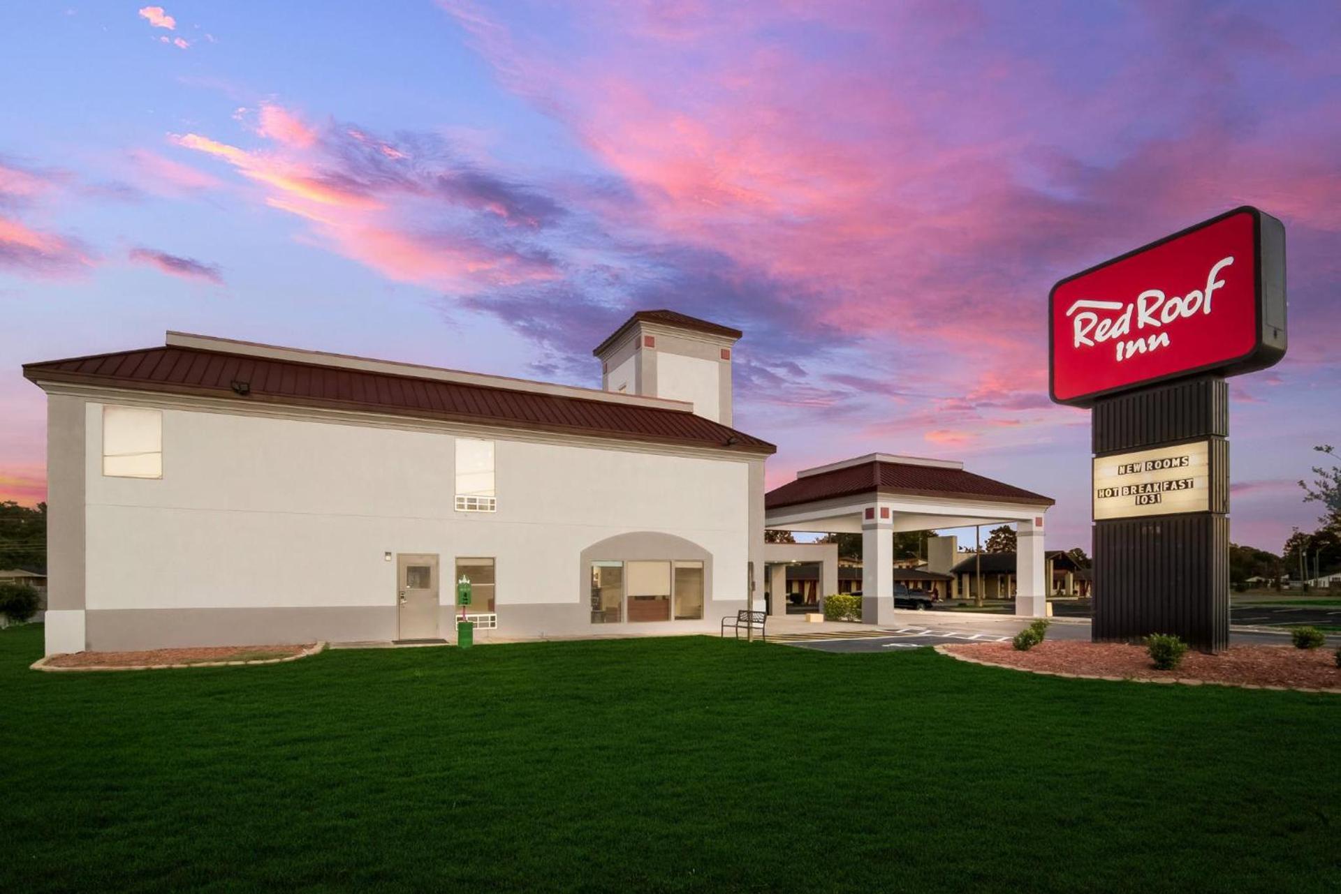 Red Roof Inn Washington, NC photo 5