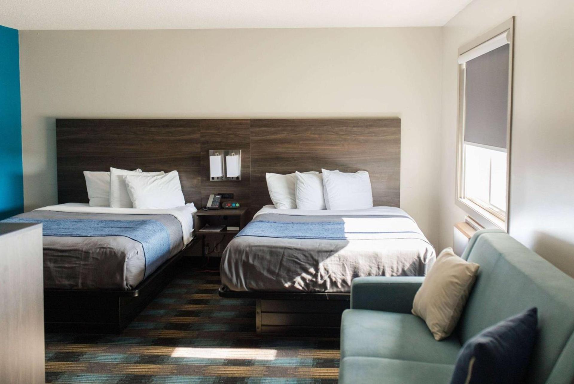Travelodge by Wyndham Escanaba photo 5