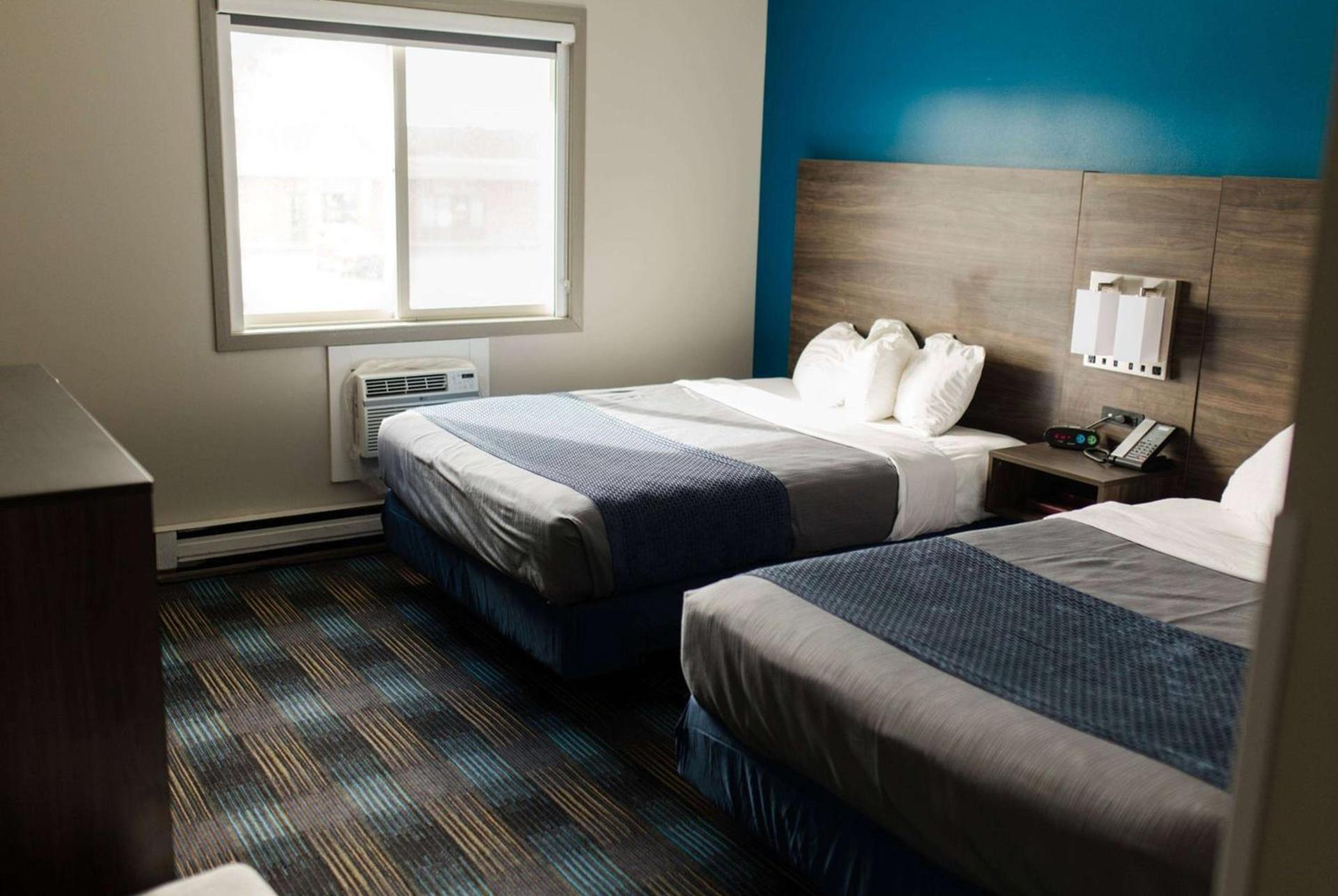 Travelodge by Wyndham Escanaba photo 6