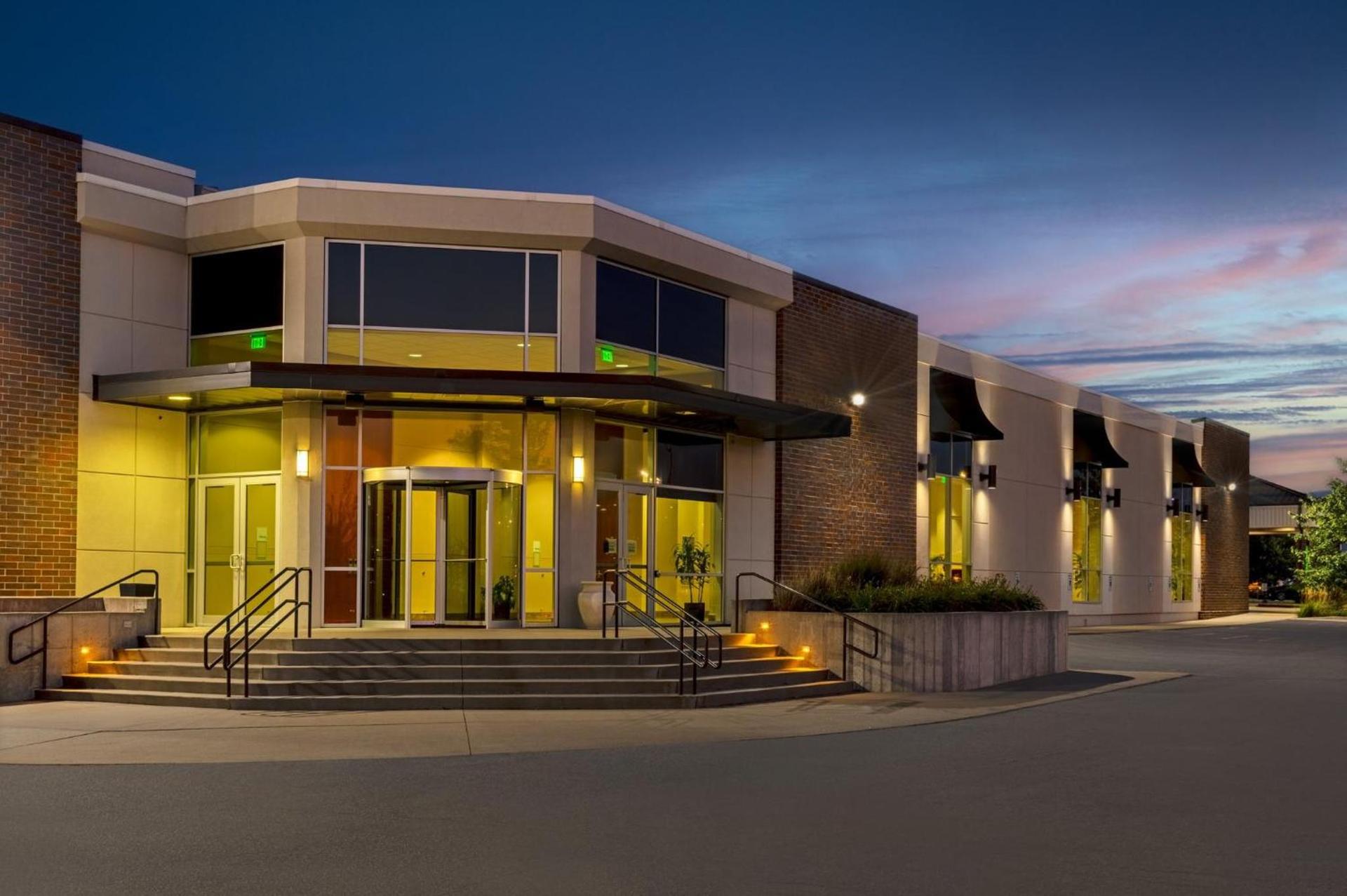 Holiday Inn Des Moines-Airport Conf Center by IHG photo 1