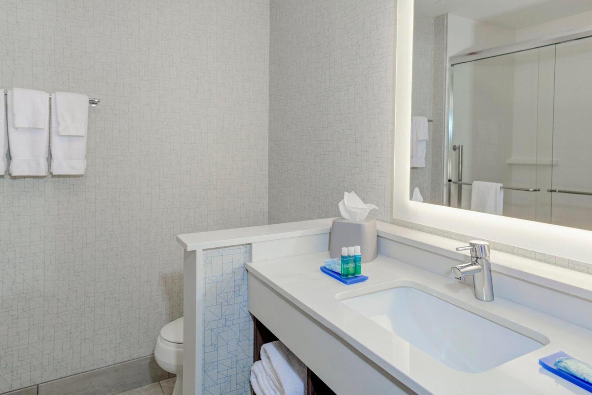 Holiday Inn Express & Suites - King George - Dahlgren by IHG photo 24