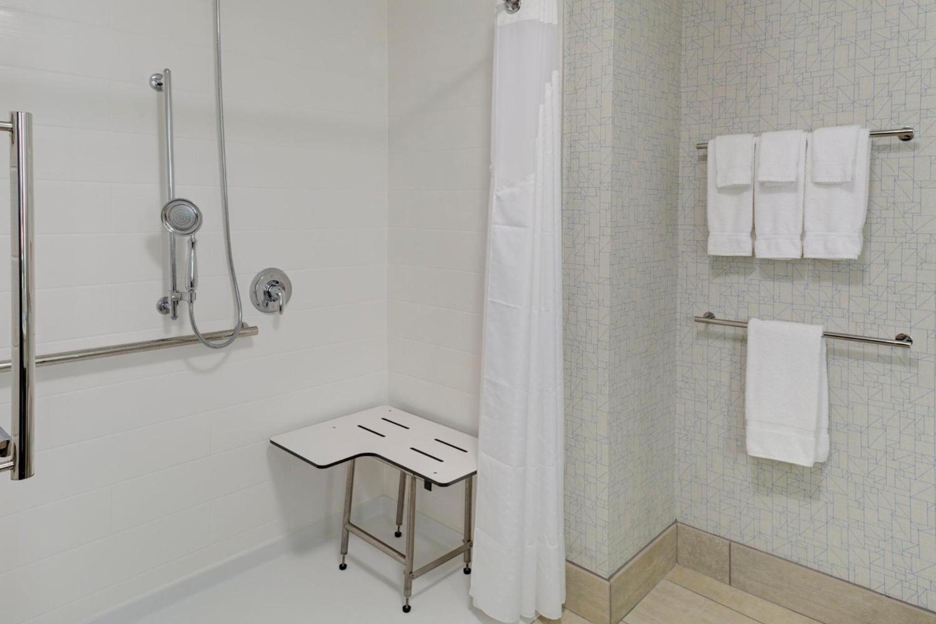 Holiday Inn Express & Suites - King George - Dahlgren by IHG photo 22